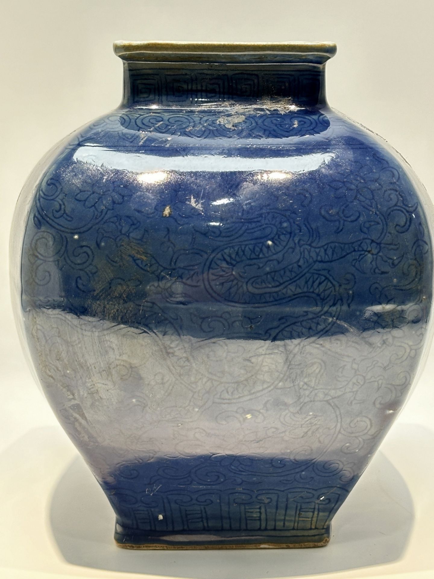 A Chinese blue monochorome vase, 17TH/18TH Century Pr.  - Bild 6 aus 13