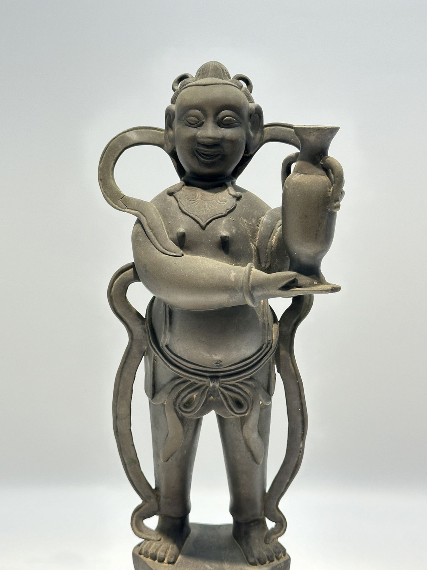 A Chinese bronze figure, 16TH/17TH Century Pr.Collection of NARA private gallary.  - Bild 2 aus 9