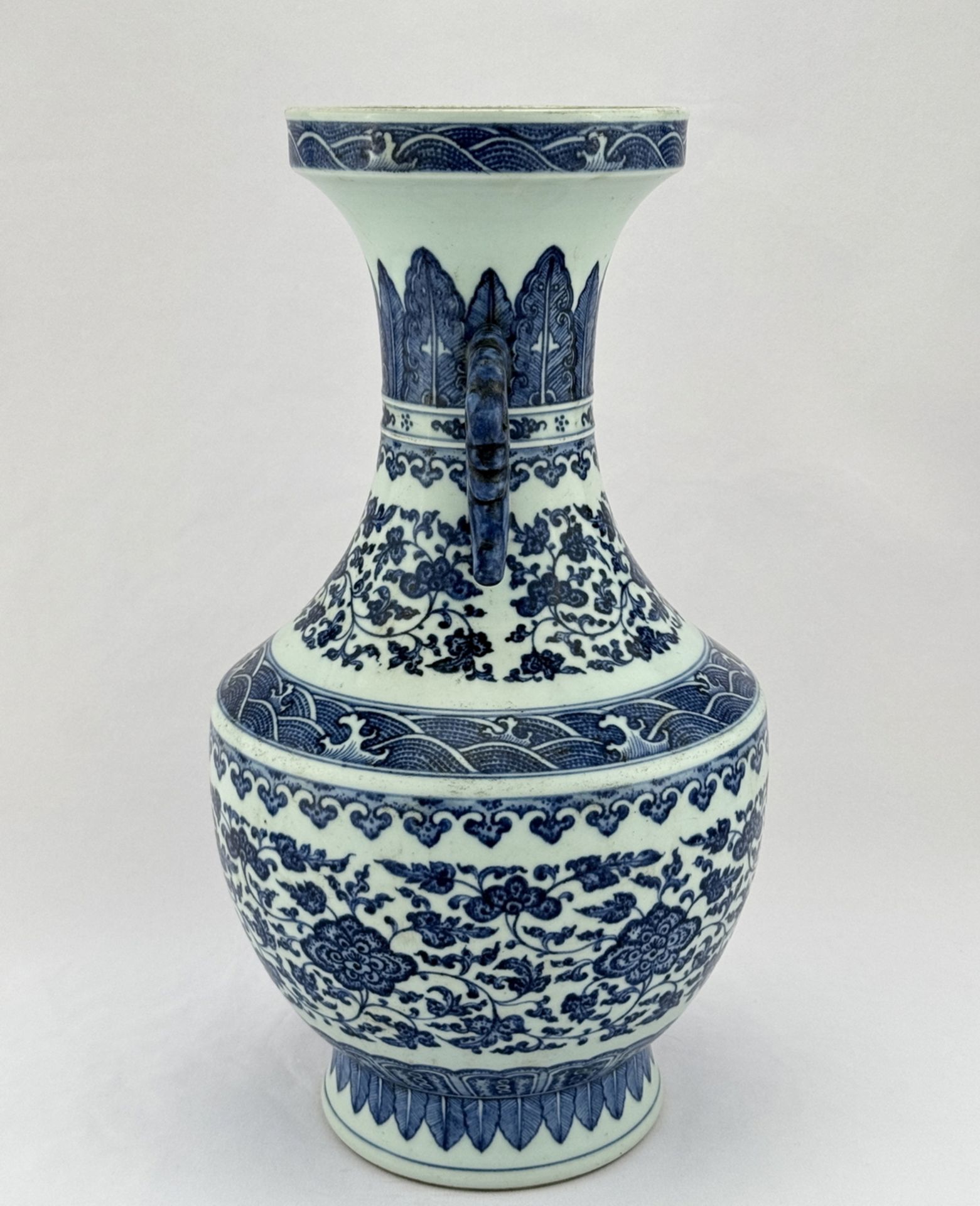 A Chinese Blue&White vase, 17TH/18TH Century Pr.  - Bild 2 aus 12