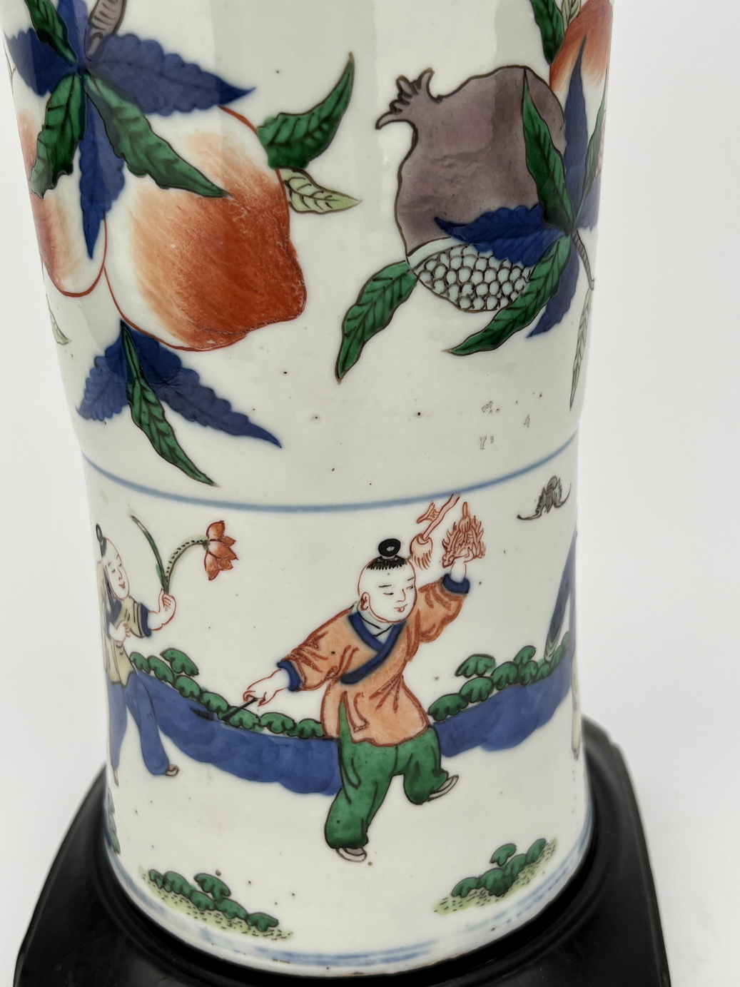 A Chinese Famille Rose vase, 17TH/18TH Century Pr.  - Image 7 of 11