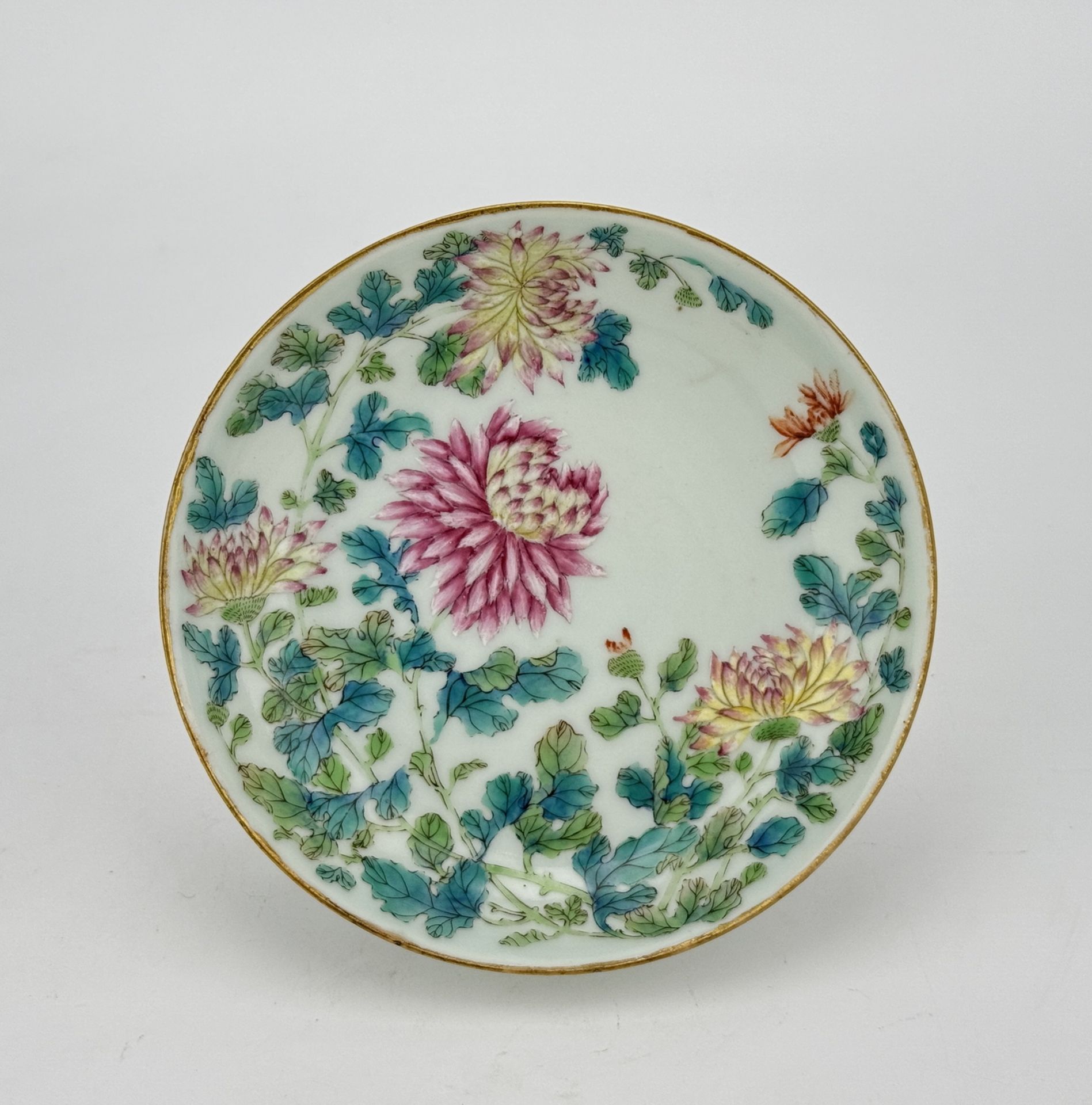 A Chinese Famille Rose dish, 18TH/19TH Century Pr. 