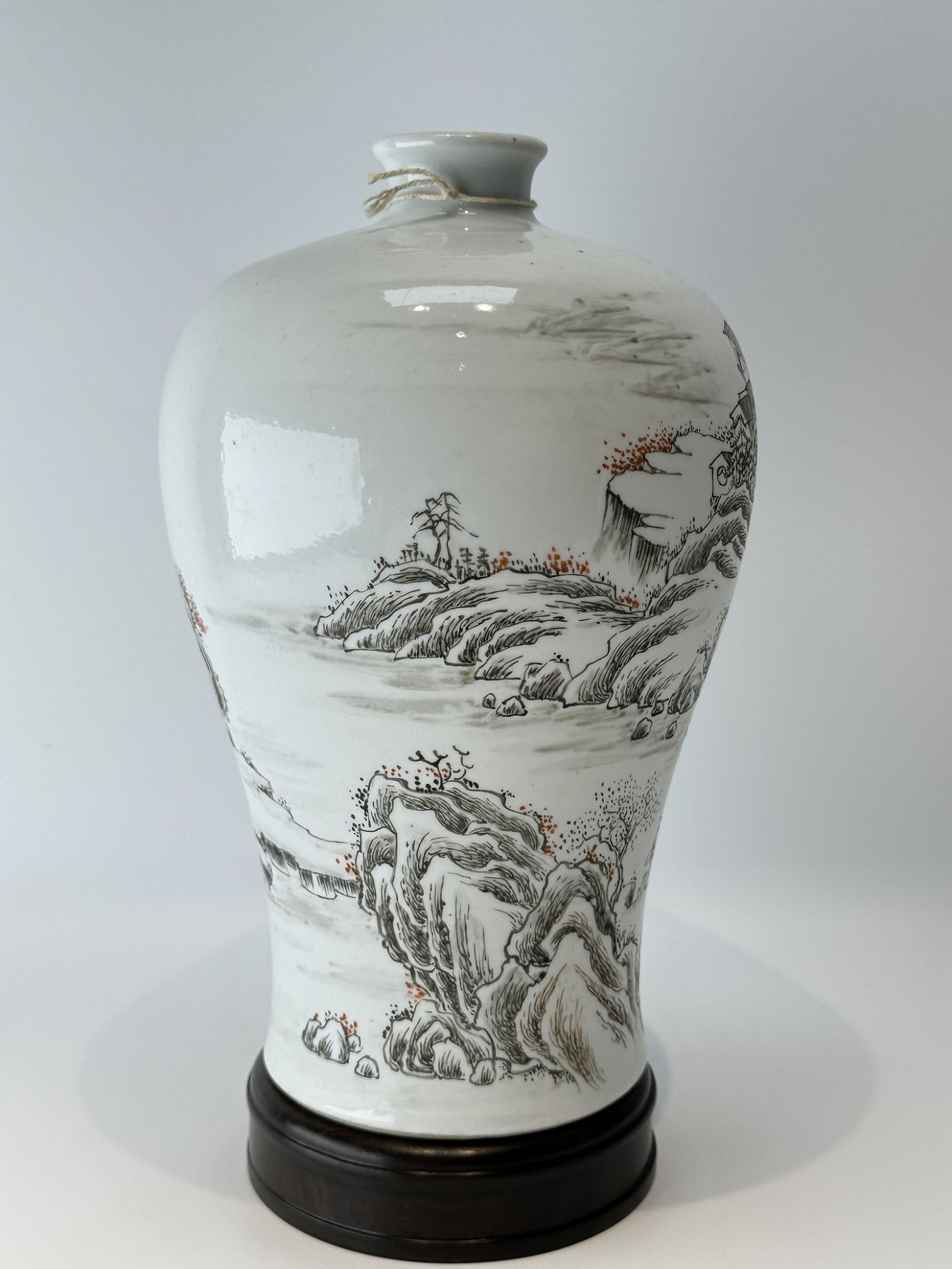 A Chinese Famille Rose vase, 17TH/18TH Century Pr.   - Image 2 of 13