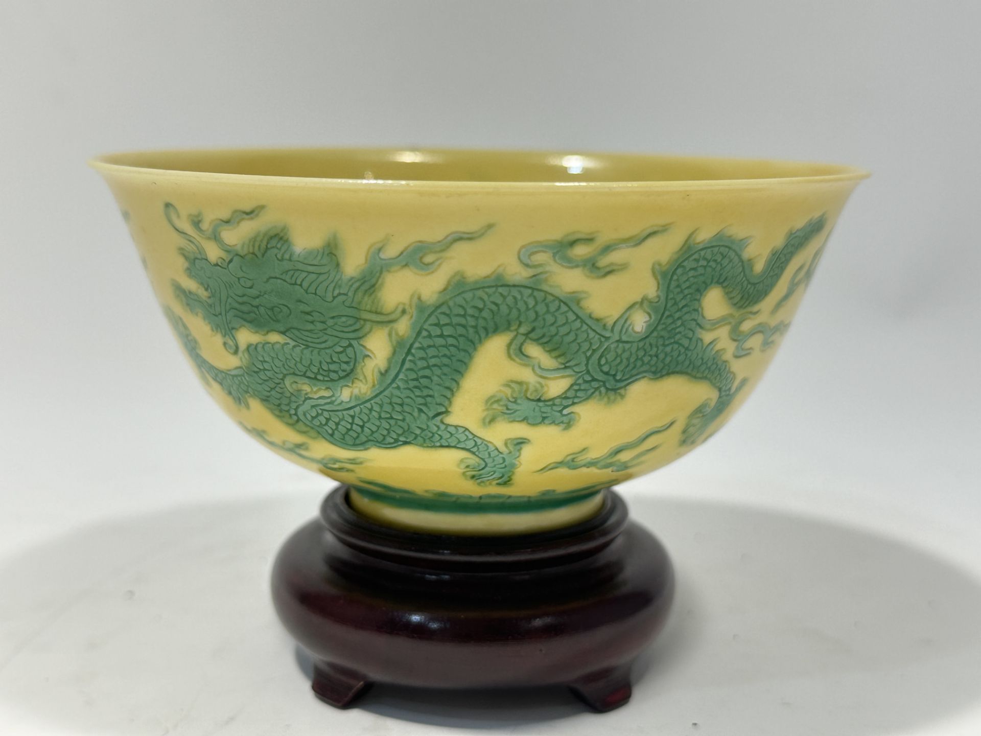 An empire corlour bowl, DaoGuang Mark. - Image 6 of 11