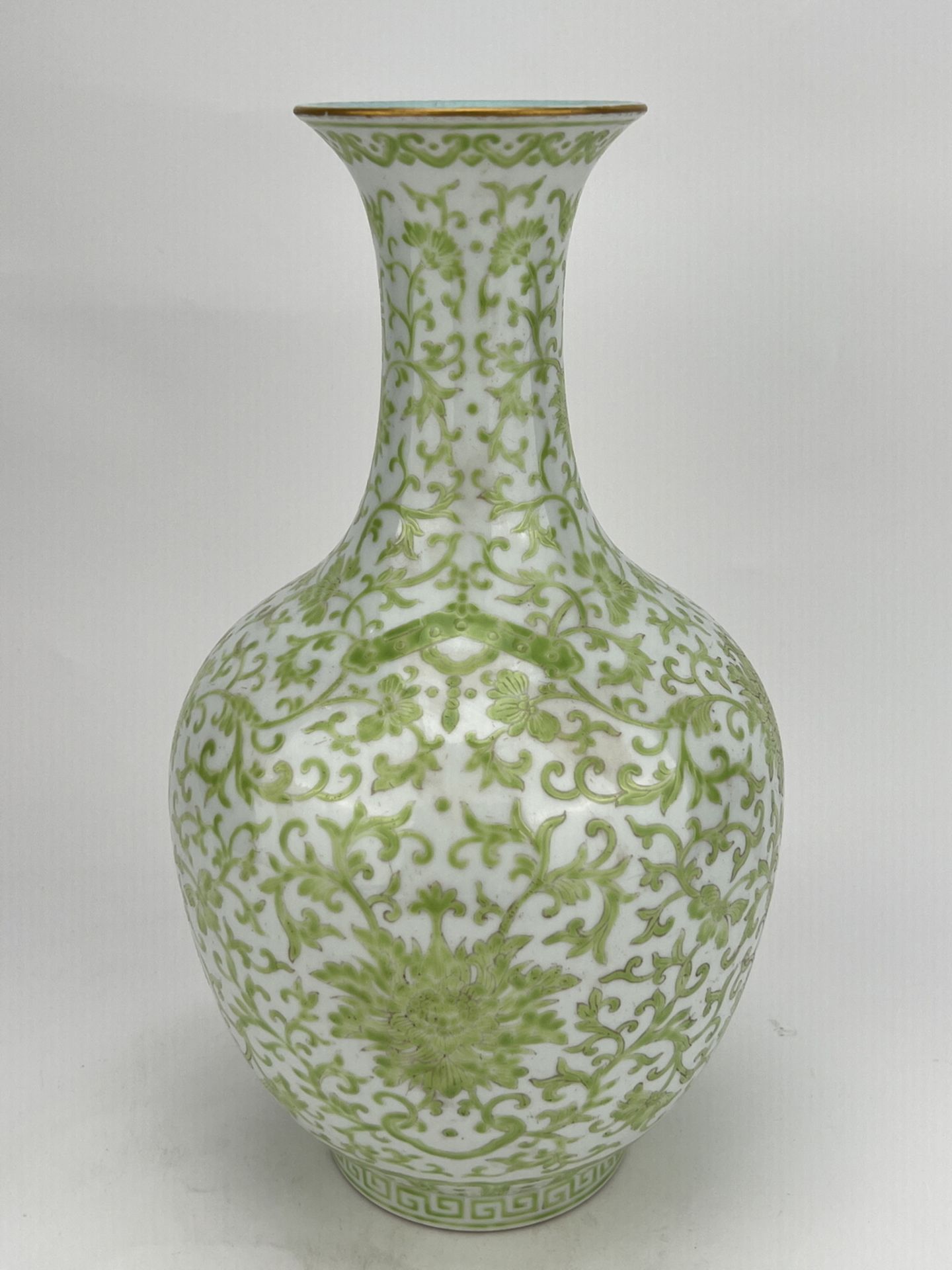 A Chinese Famille Rose vase, 18TH/19TH Century Pr.  - Image 9 of 9