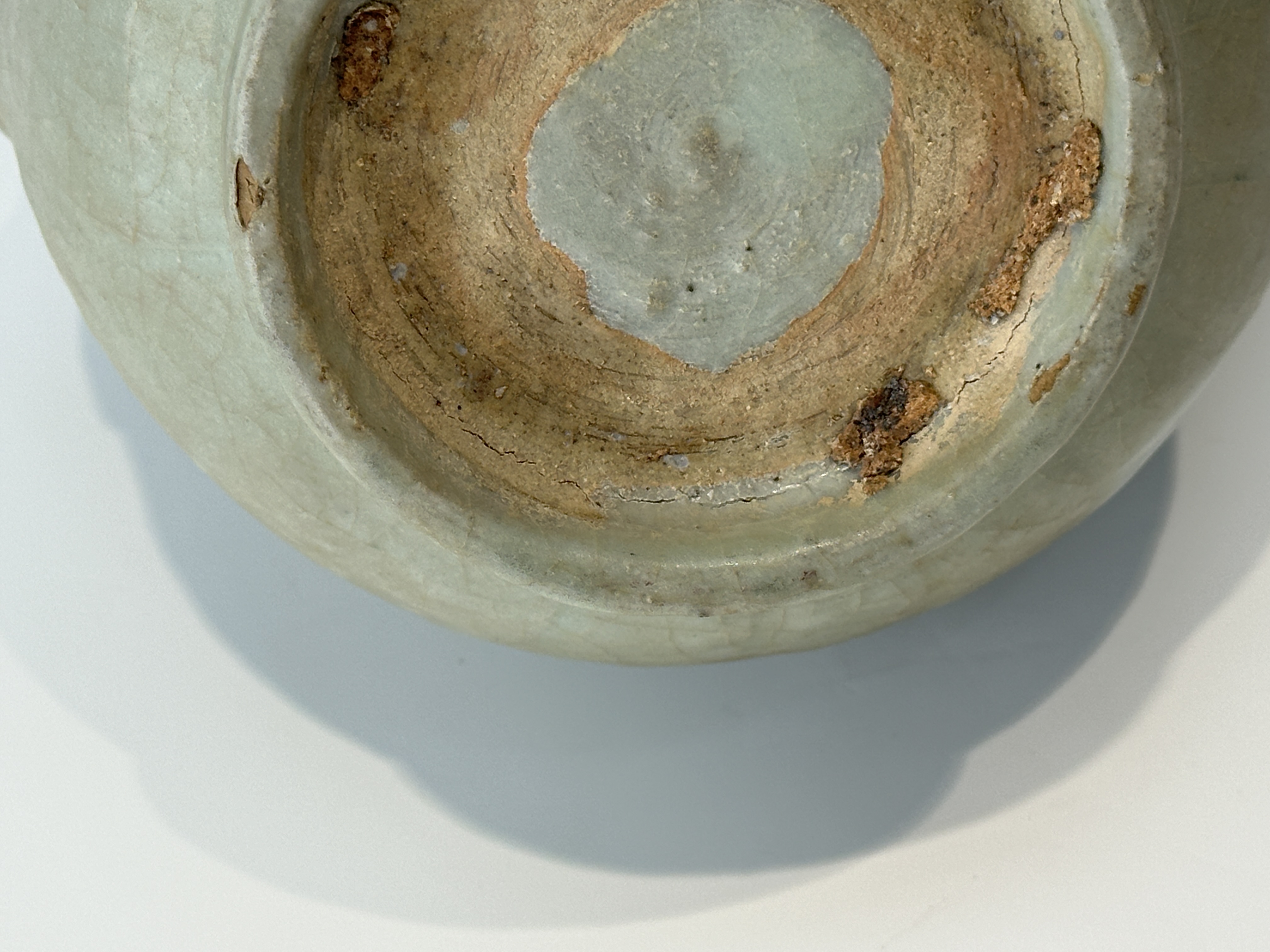 A Chinese celadon teapot, 16TH/17TH Century Pr.  - Image 7 of 10