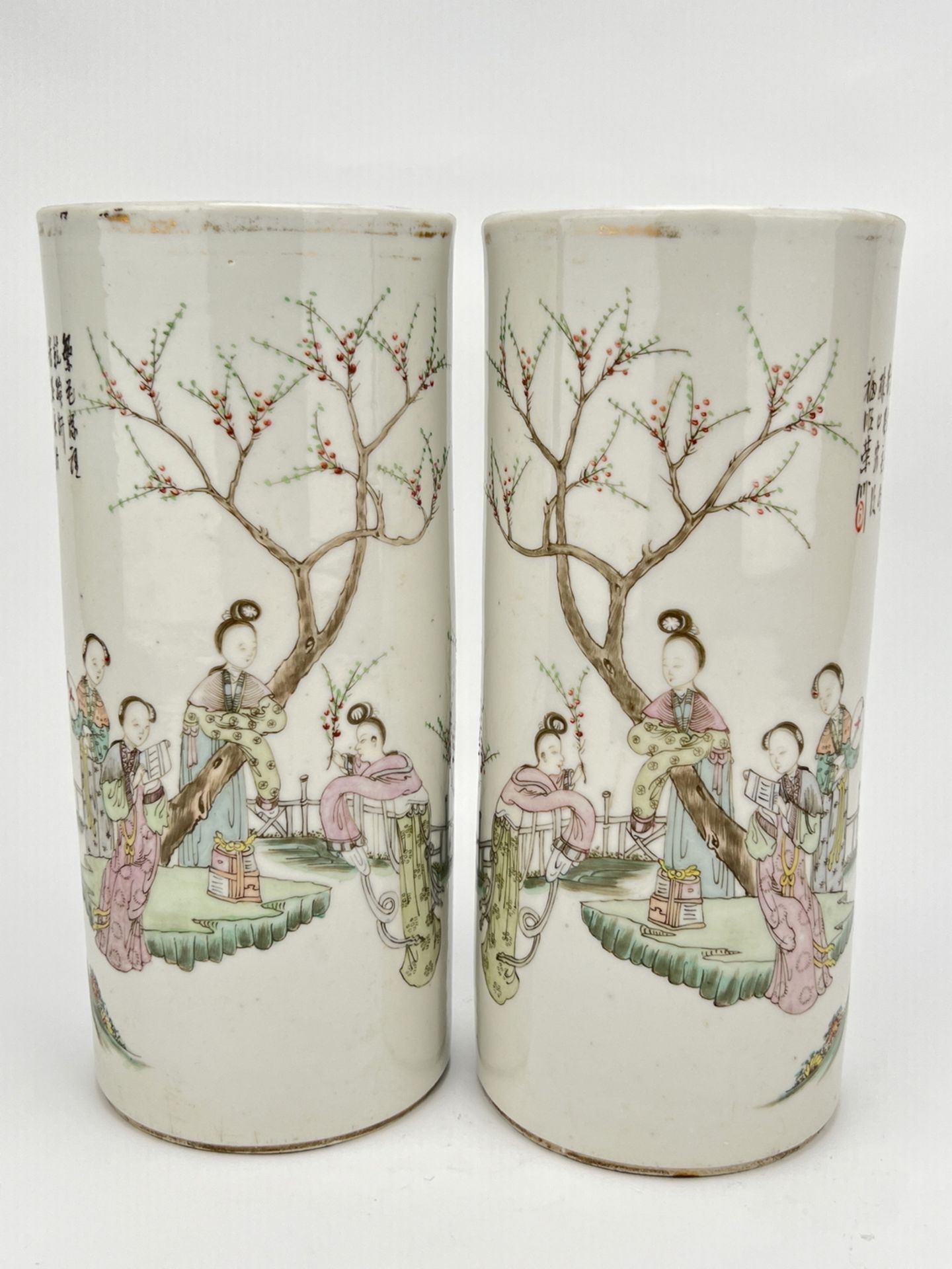 A pair of Chinese vases, 19TH/20TH Century Pr. 