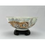 A Chinese Famille Rose bowl, 19TH/20TH Century Pr. 