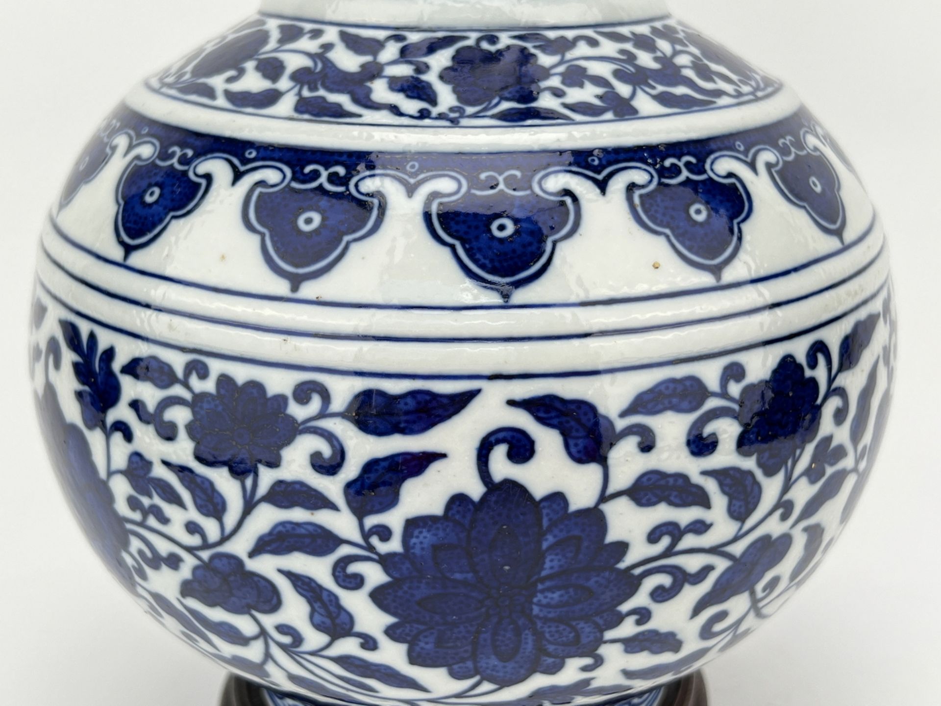 A Chinese Blue&White vase, 18TH/19TH Century Pr.  - Bild 4 aus 11