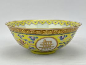 A Chinese Famille Rose bowl, 18TH/19TH Century Pr.