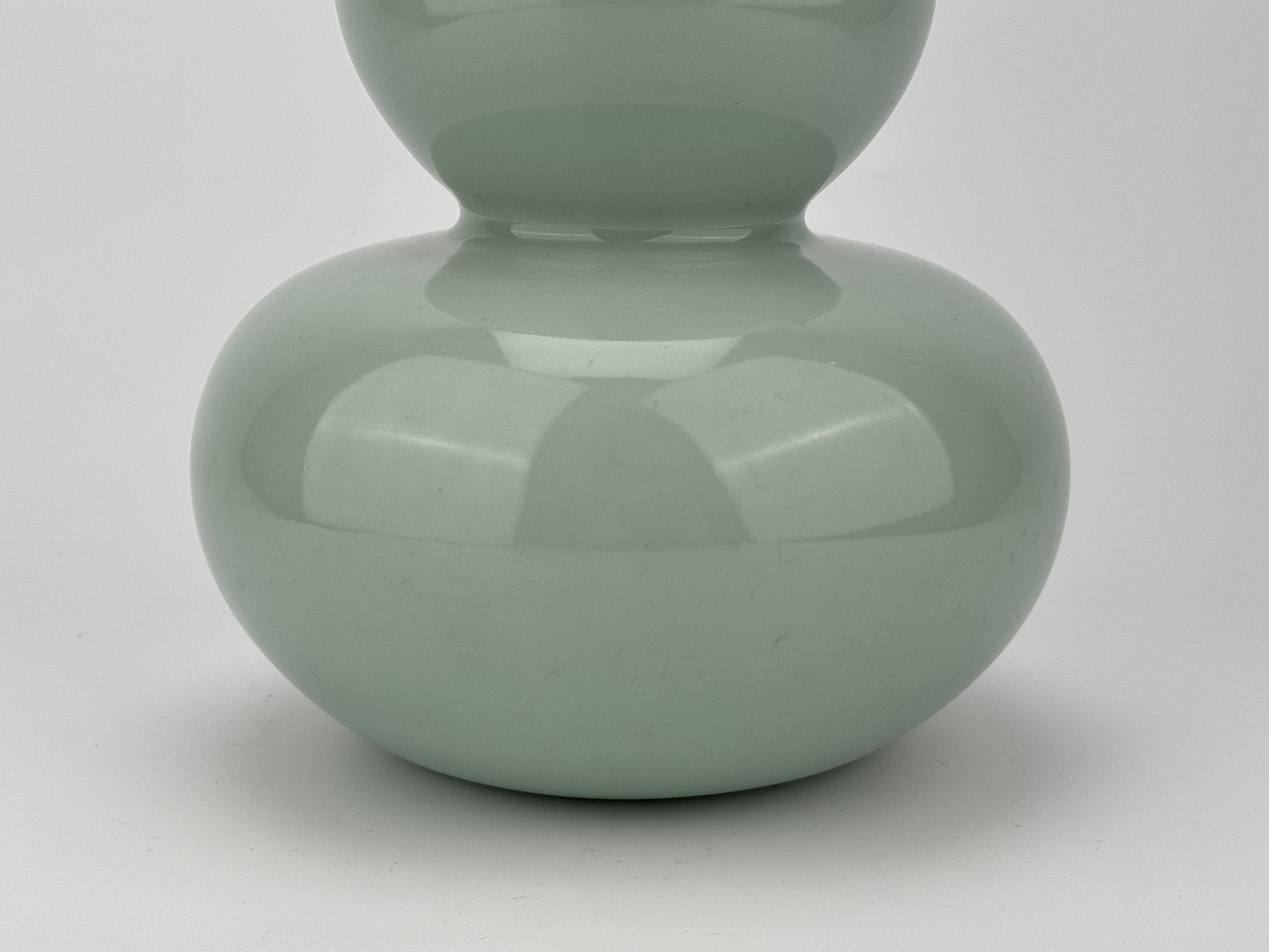 A Chinese pale blue vase, 17TH/18TH Century Pr.  - Image 3 of 4