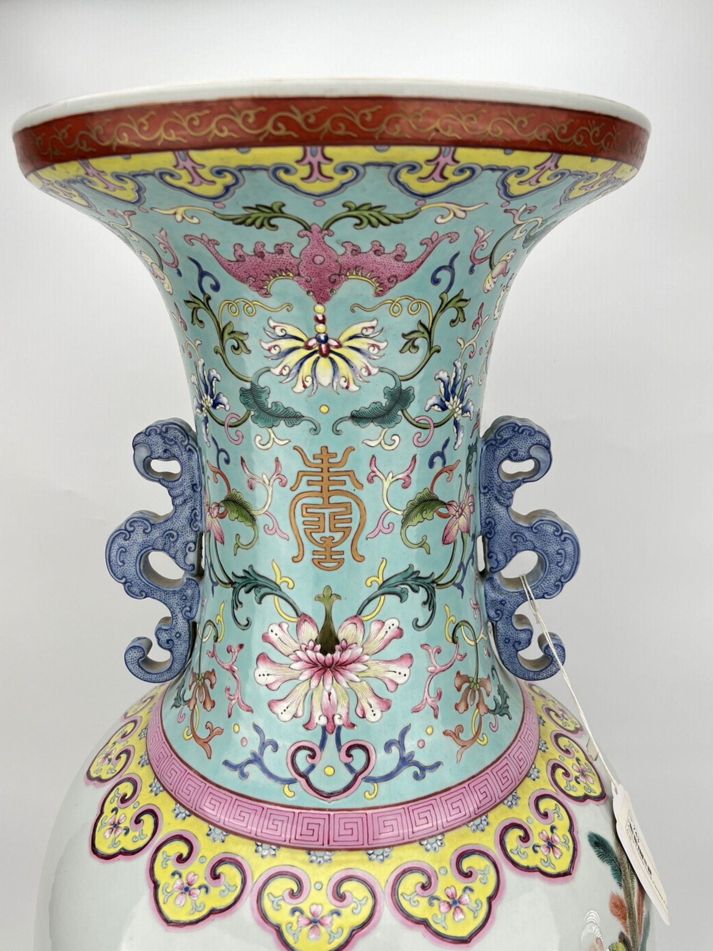 An extra ordinary large size of Chinese Famille Rose rose vase, 18TH/19TH Century Pr.  - Image 6 of 24