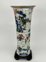 A Chinese Famille Rose vase, 17TH/18TH Century Pr.