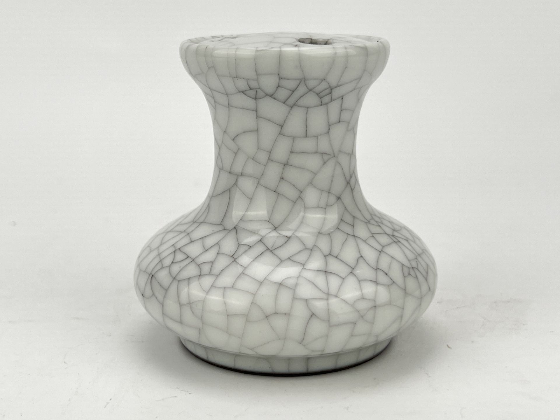 A Chinese Ge-type vase, 17TH/18TH Century Pr.  - Image 4 of 6