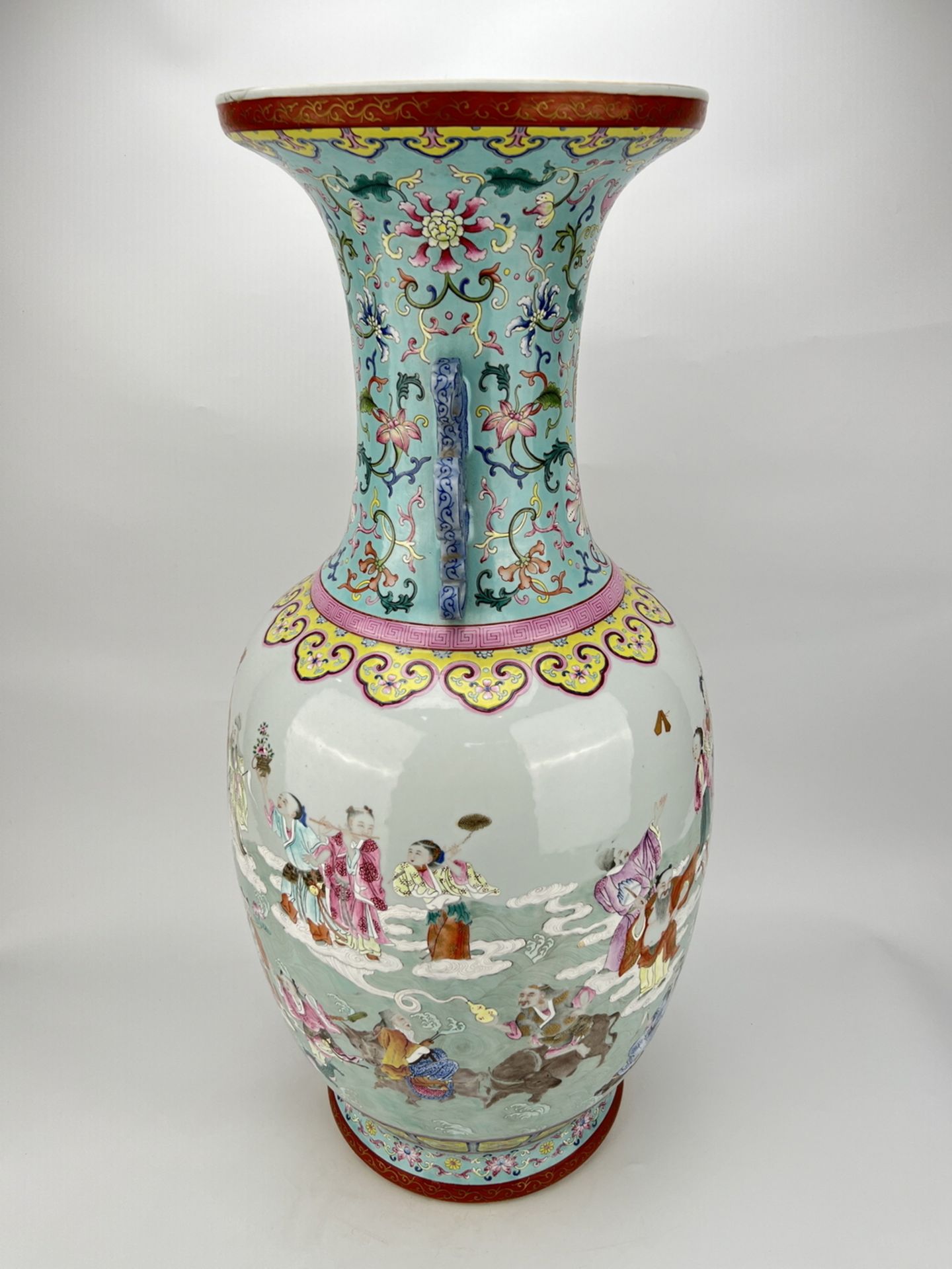 An extra ordinary large size of Chinese Famille Rose rose vase, 18TH/19TH Century Pr.  - Image 18 of 24