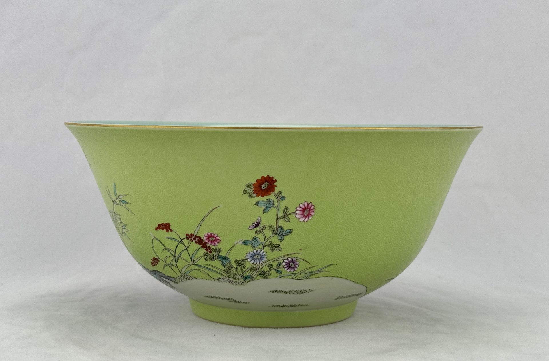 A Chinese Famille Rose bowl, 17TH/18TH Century Pr.  - Bild 4 aus 7