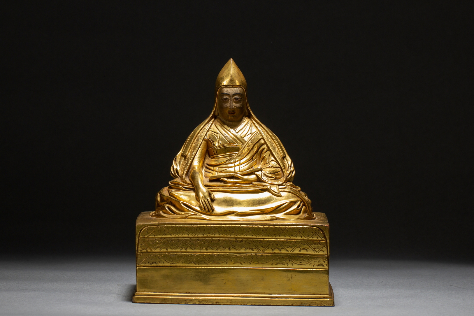 A Chinese gilt bronze figure, 16TH/17TH Century Pr. 