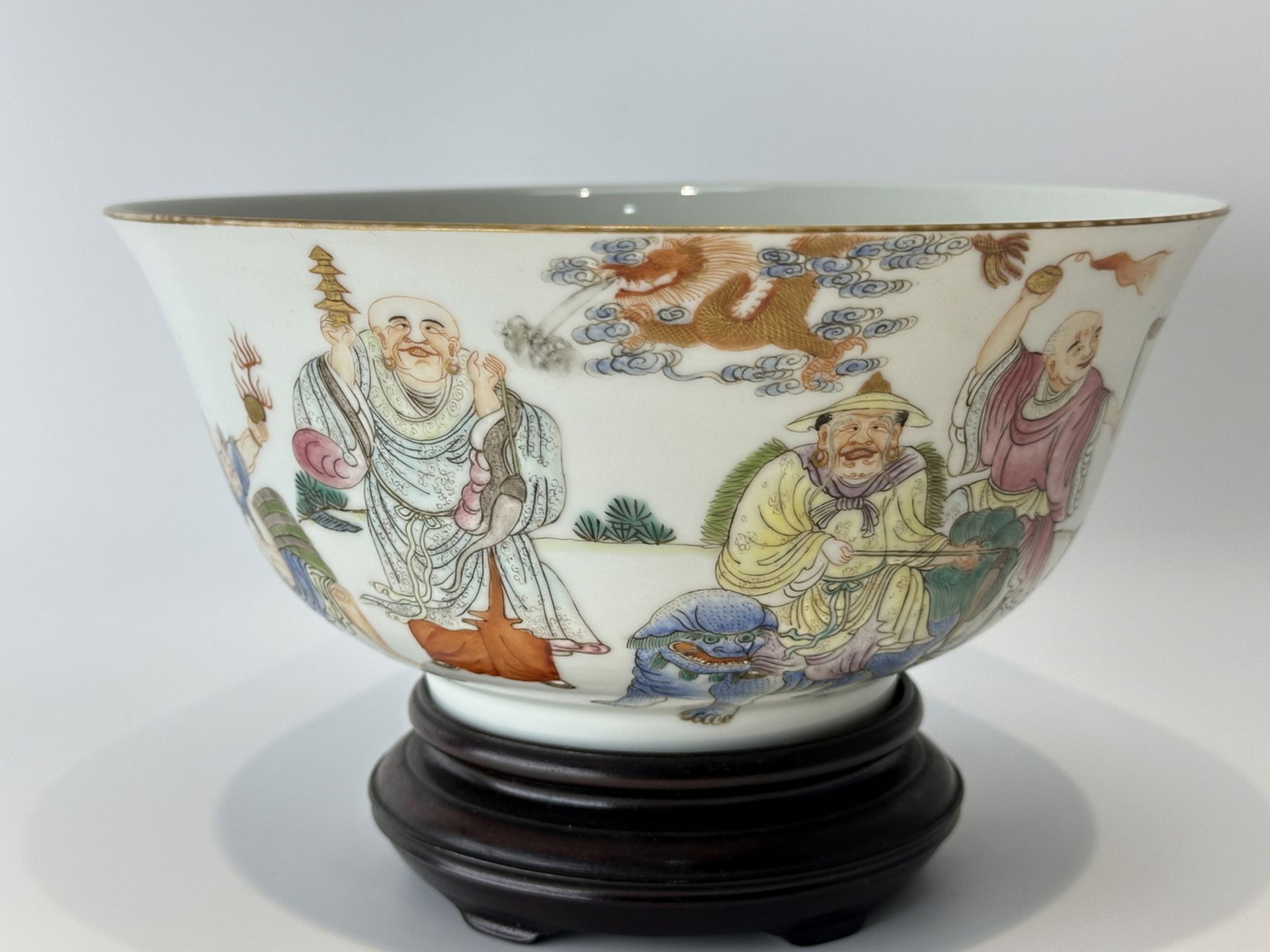 A Chinese Famille Rose bowl, 19TH/20TH Century Pr.  - Bild 2 aus 11