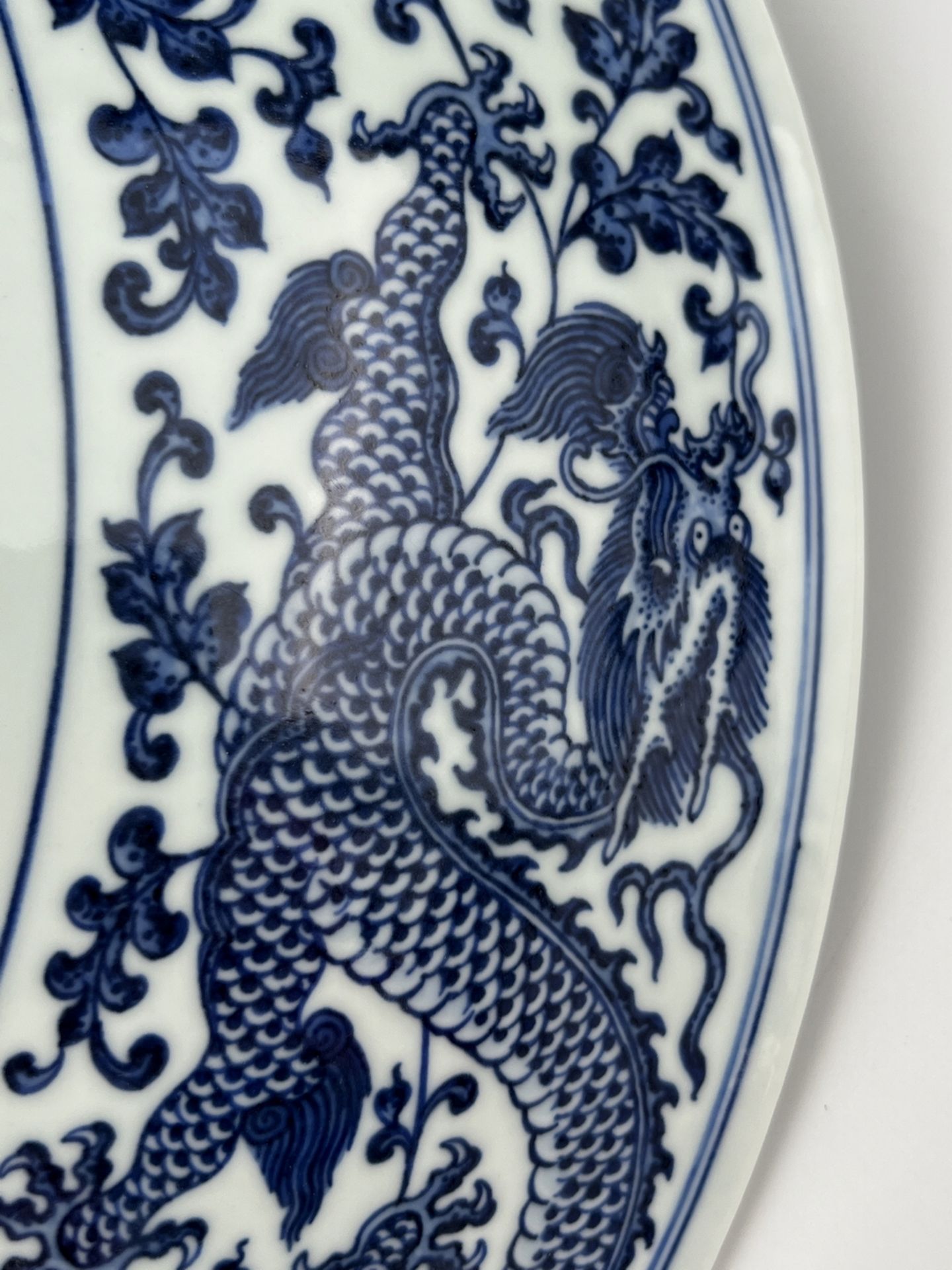 A large Chinese Blue&White dish, 17TH/18TH Century Pr.  - Bild 15 aus 15