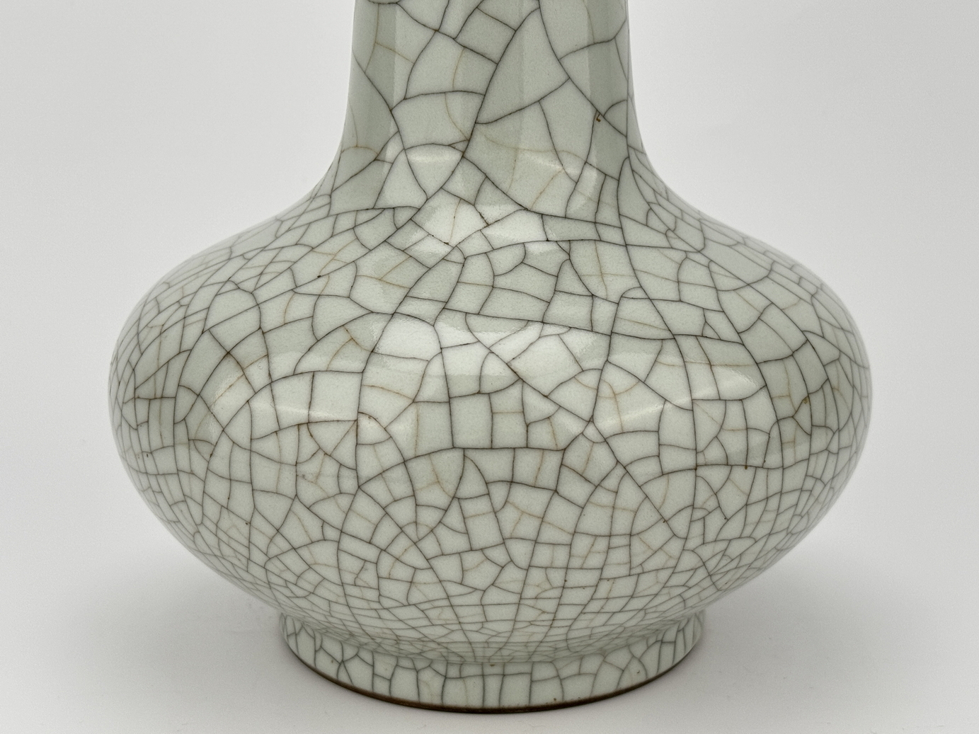A Chinese celadon vase, 18TH/19TH Century Pr.  - Image 6 of 8