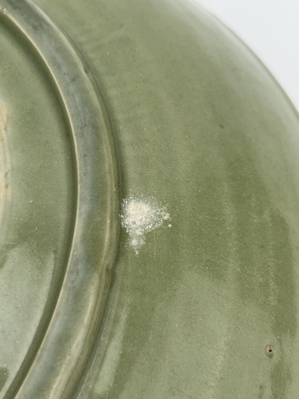 A Chinese celadon dish, 16TH/17TH Century Pr.  - Image 7 of 12