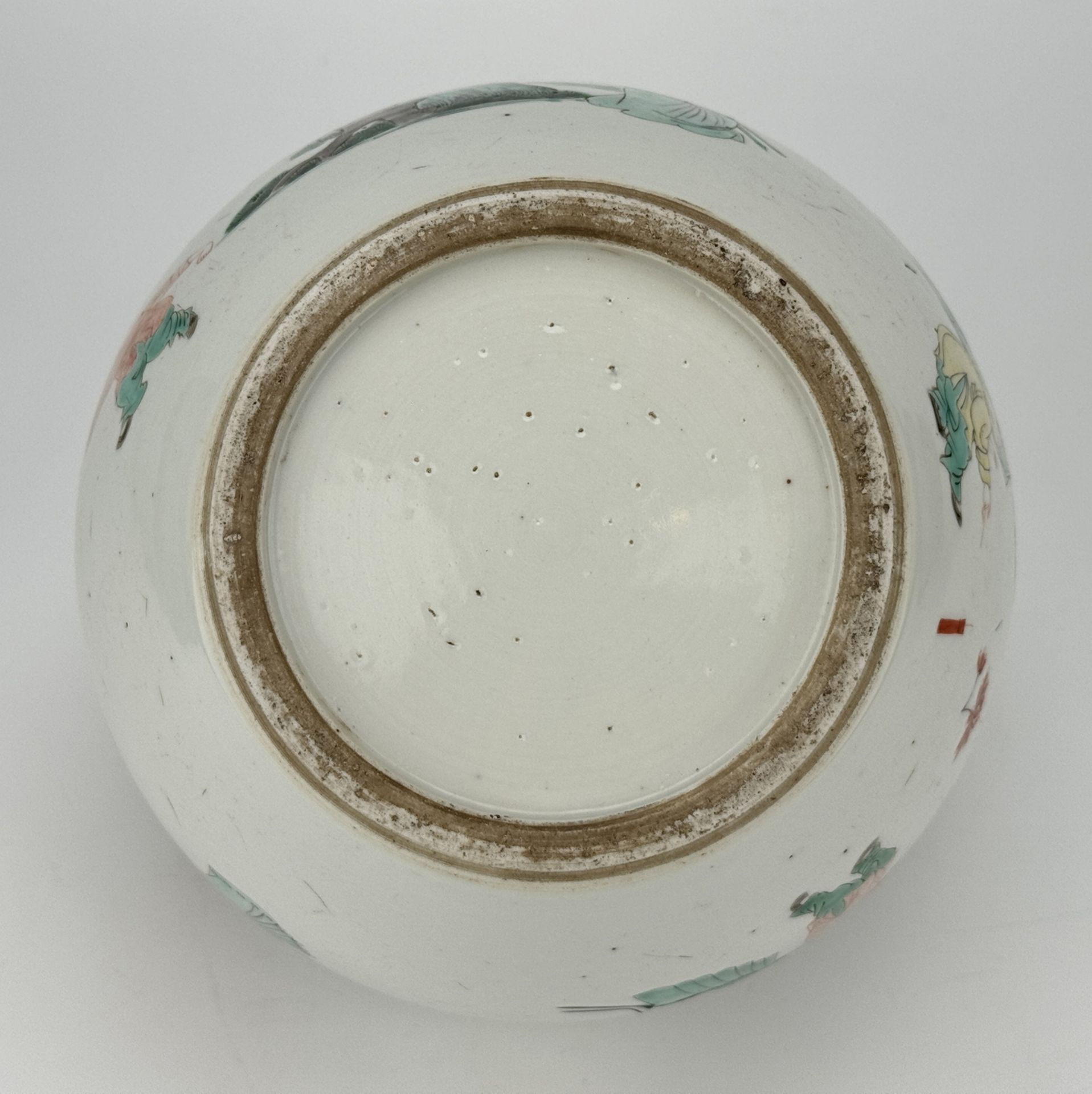 A Chinese Famille Rose jar, 16TH/17TH Century Pr.  - Image 8 of 9