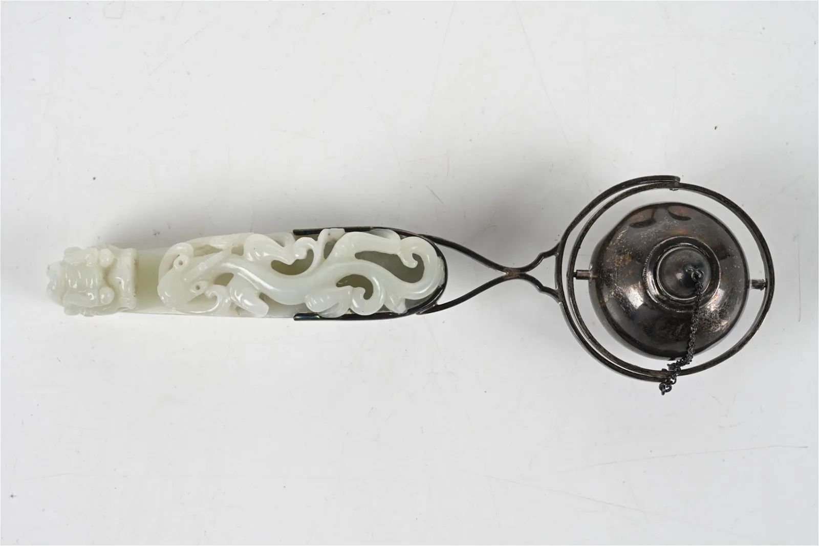 18TH C. CHINESE CARVED JADE SILVER-MOUNTED LAMP - Image 12 of 16