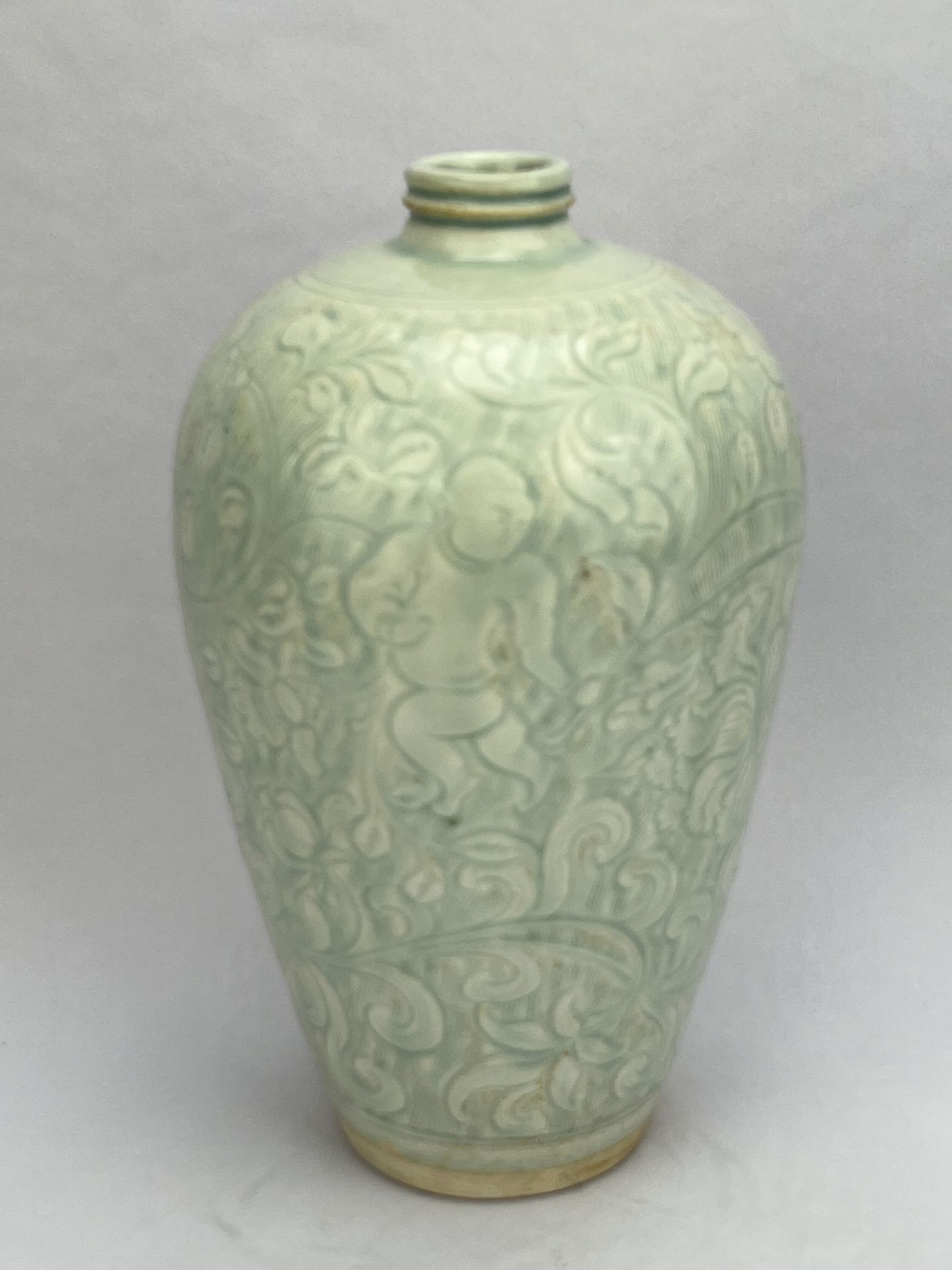 A Chinese Meiping-shape vase, 12TH/17TH Century Pr. 