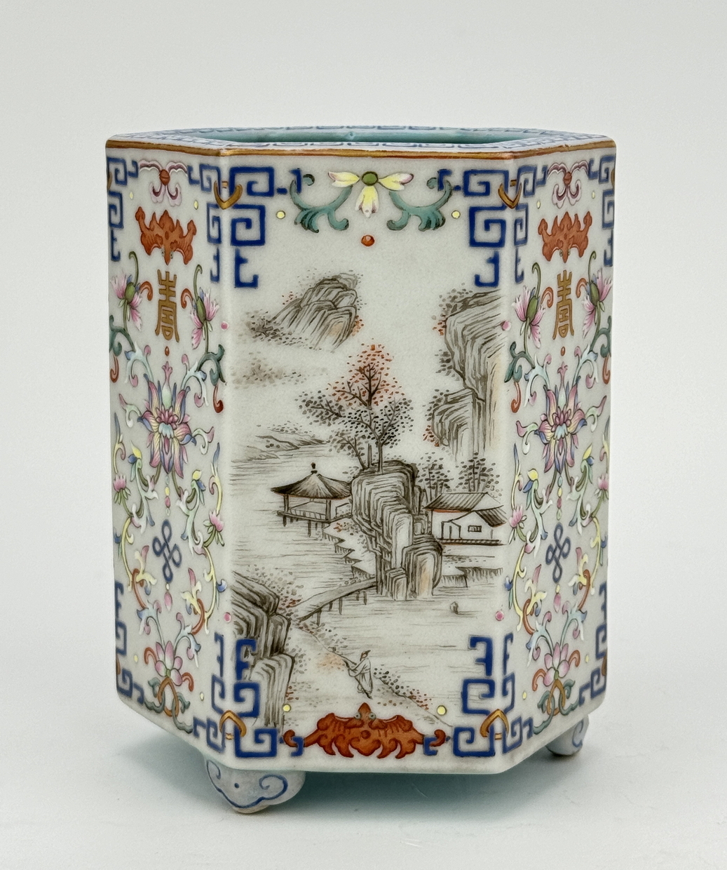 A Chinese Famille Rose vase, 17TH/18TH Century Pr.  - Image 2 of 5