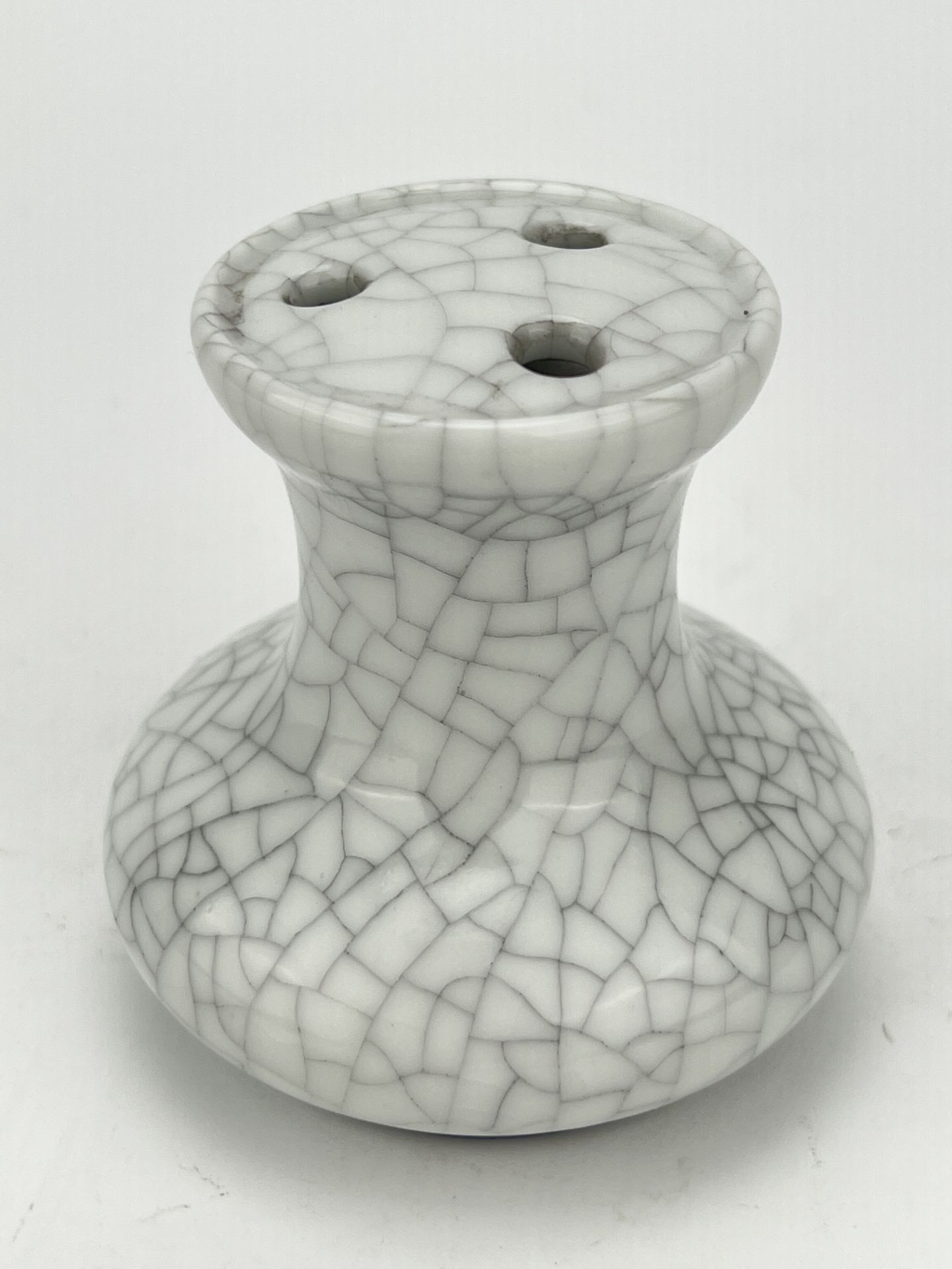 A Chinese Ge-type vase, 17TH/18TH Century Pr.  - Image 3 of 6