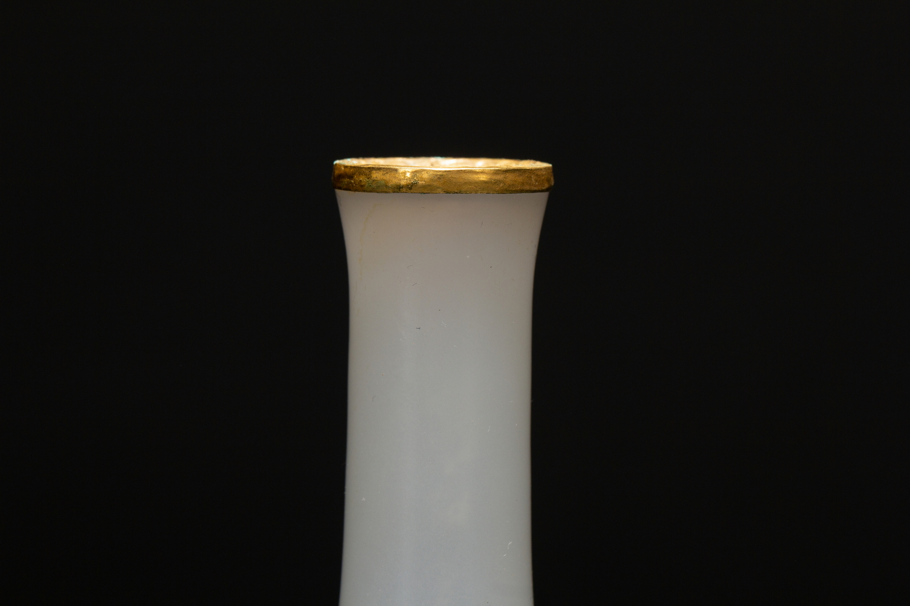 A Chinese glass vase, 18TH/19TH Century Pr.  - Image 5 of 9