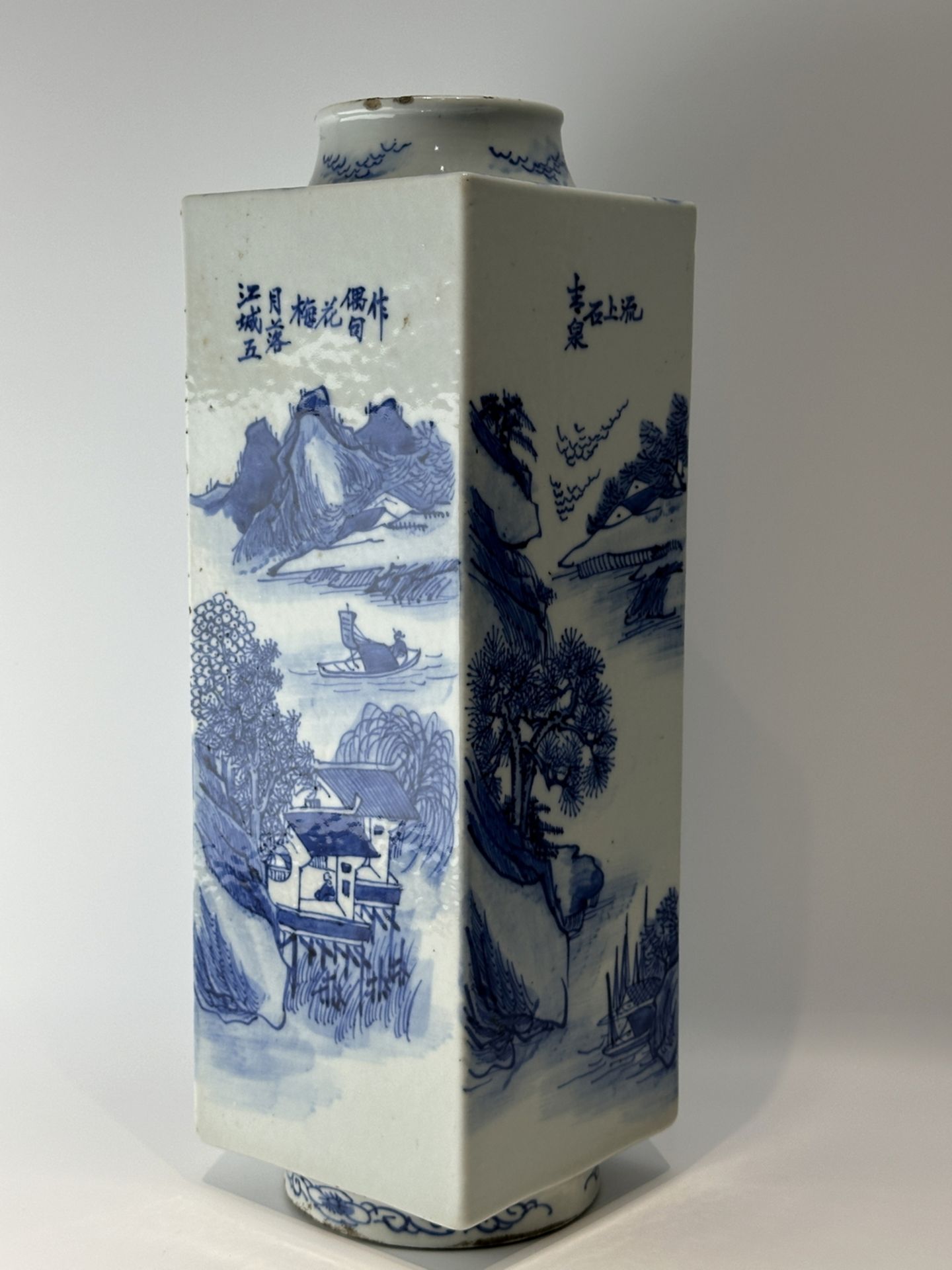 A Chinese rectangle vase, 19TH/20TH Century Pr. - Image 3 of 14