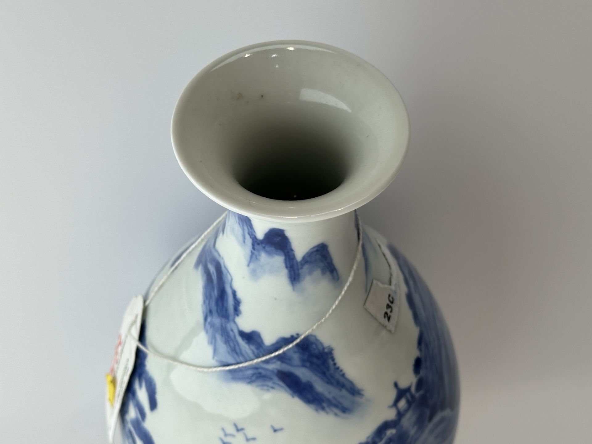 A Chinese Blue&White vase, 18TH/19TH Century Pr.  - Bild 7 aus 13