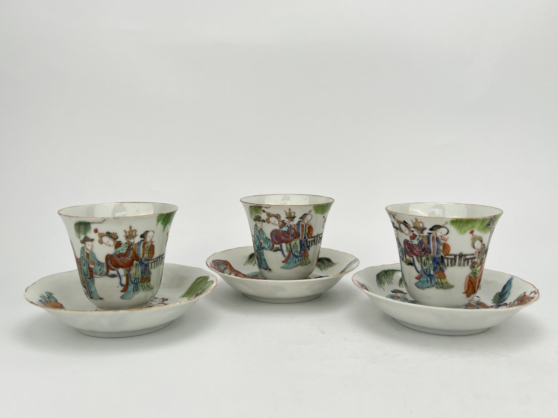 A set of Chinese cups with saucer, 19TH/20TH Century Pr. 