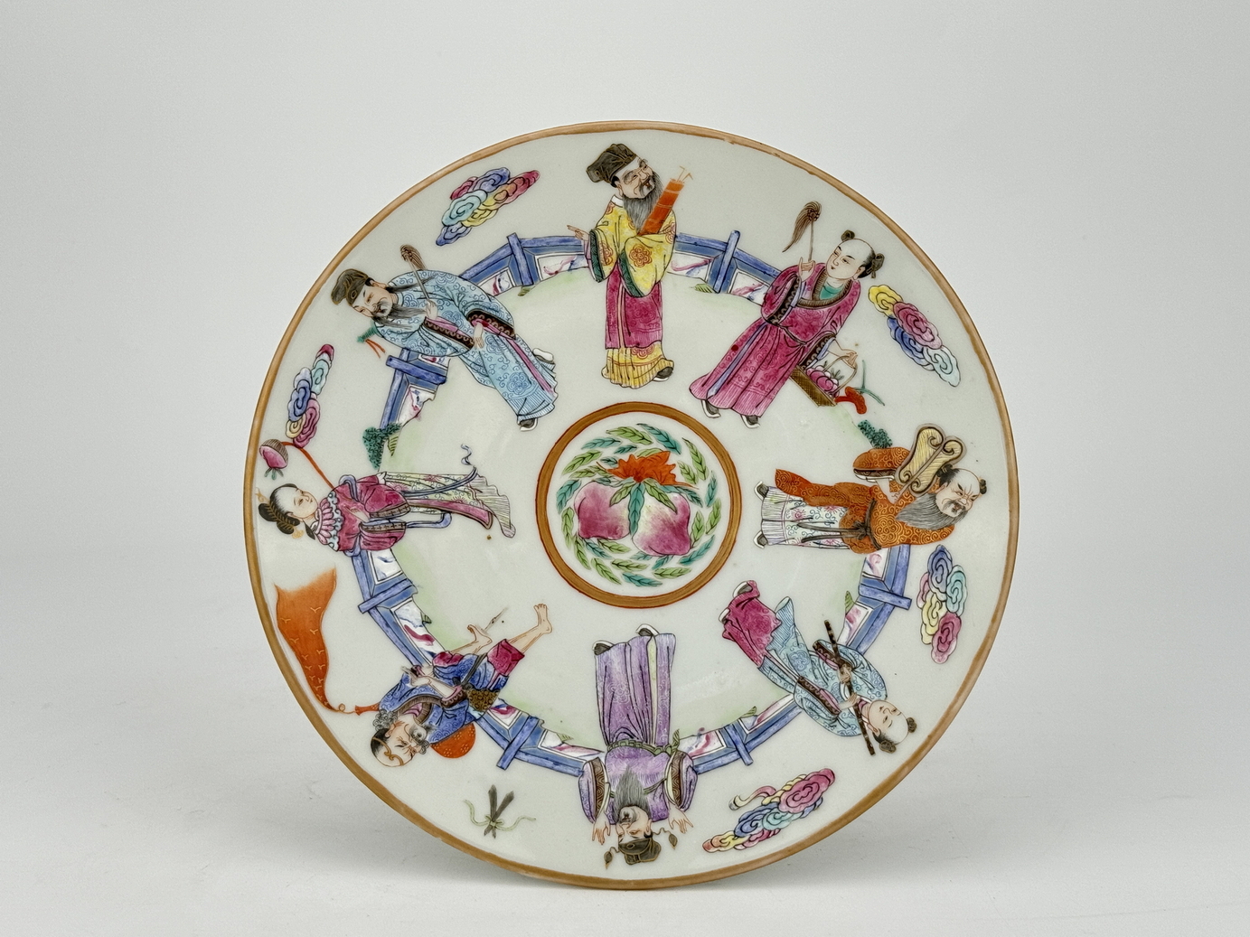 A Chinese Famille Rose dish, 18TH/19TH Century Pr. 