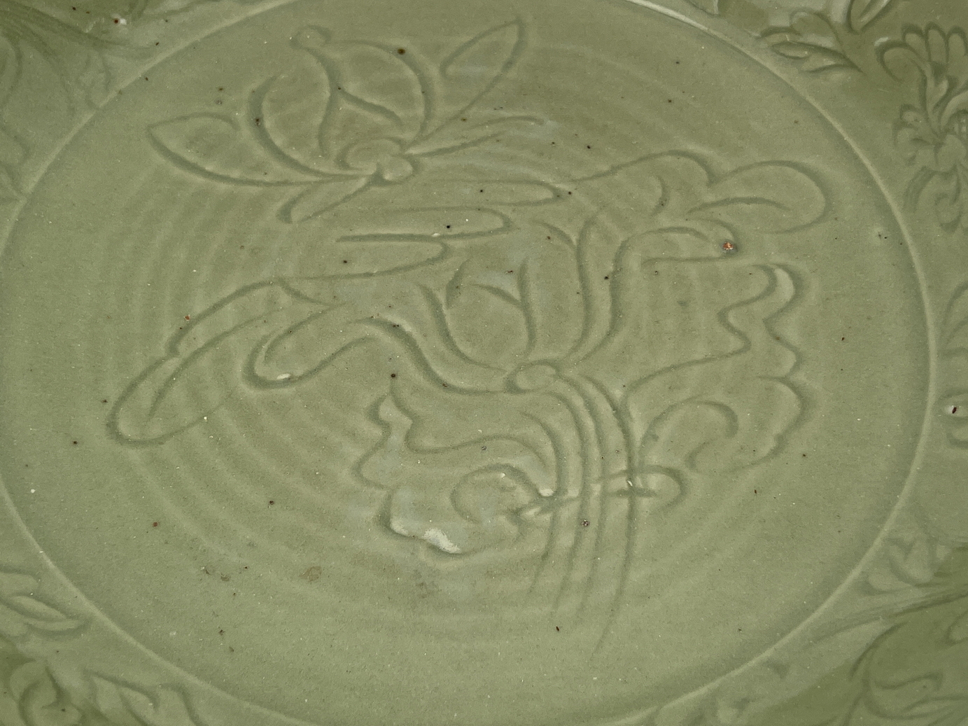 A Chinese celadon dish, 16TH/17TH Century Pr.  - Image 6 of 12