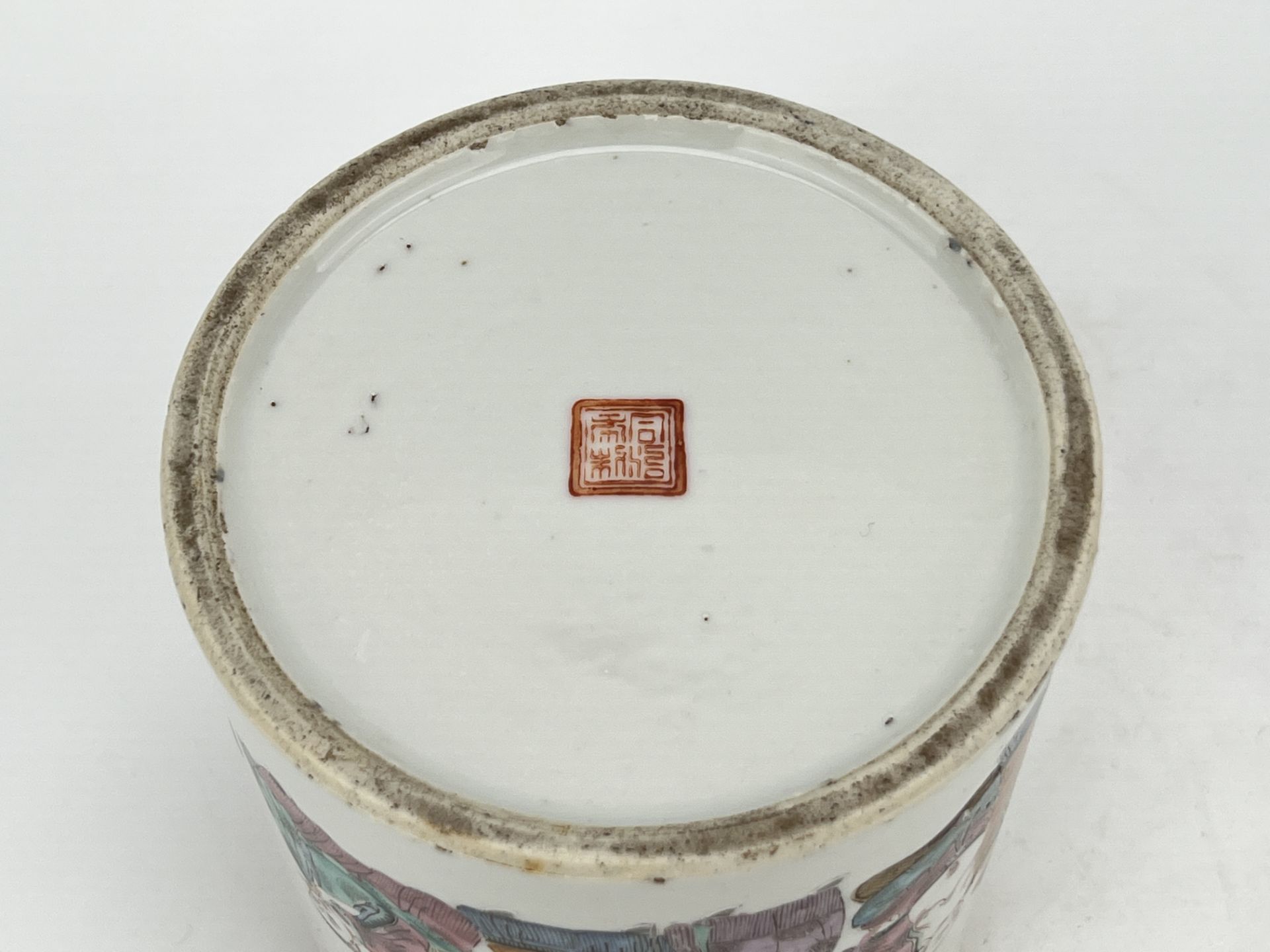 A Chinese Famille Rose brushpot, 18TH/19TH Century Pr.  - Image 8 of 9