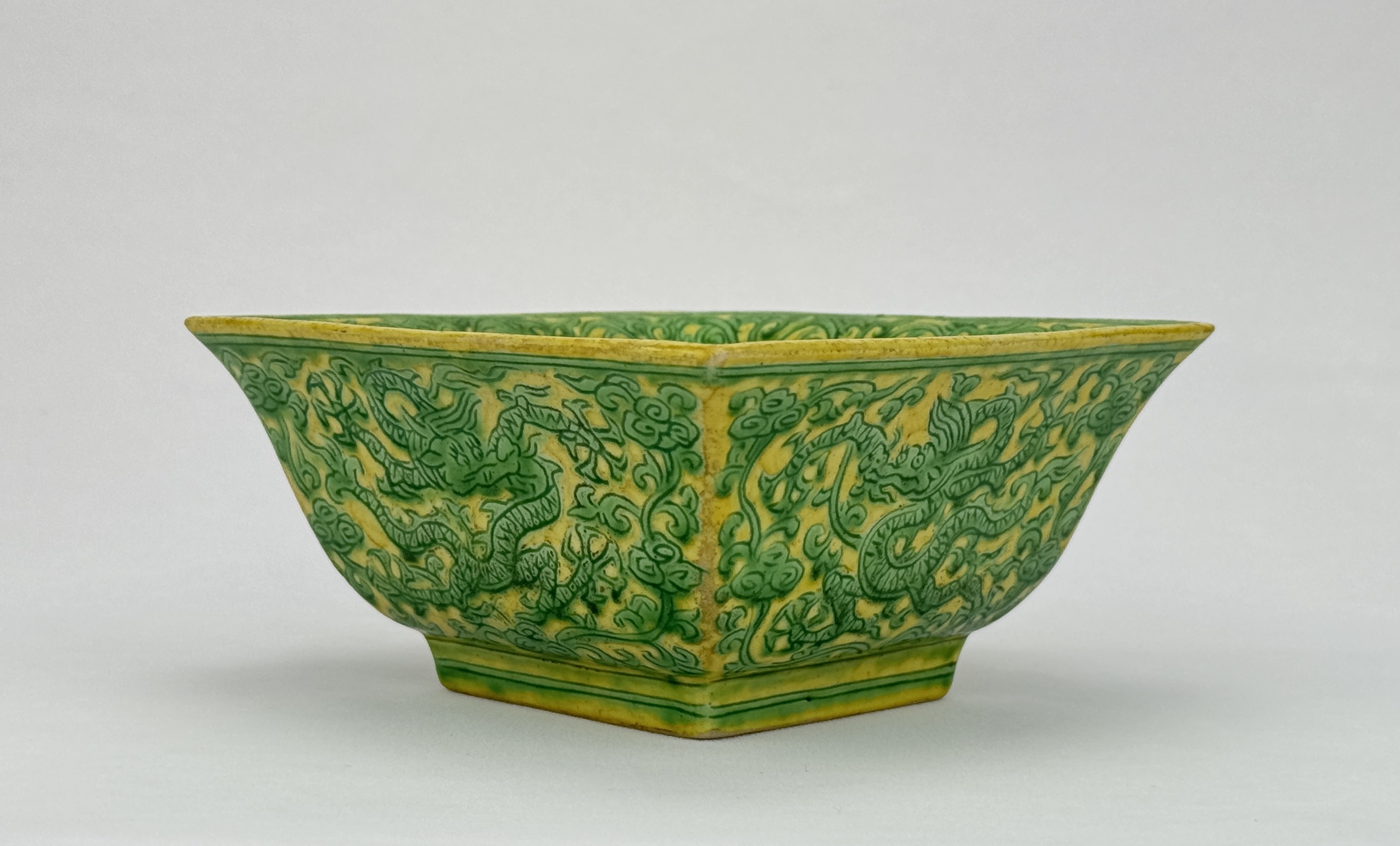 A Chinese cup, 17/19 Century Pr. - Image 3 of 8