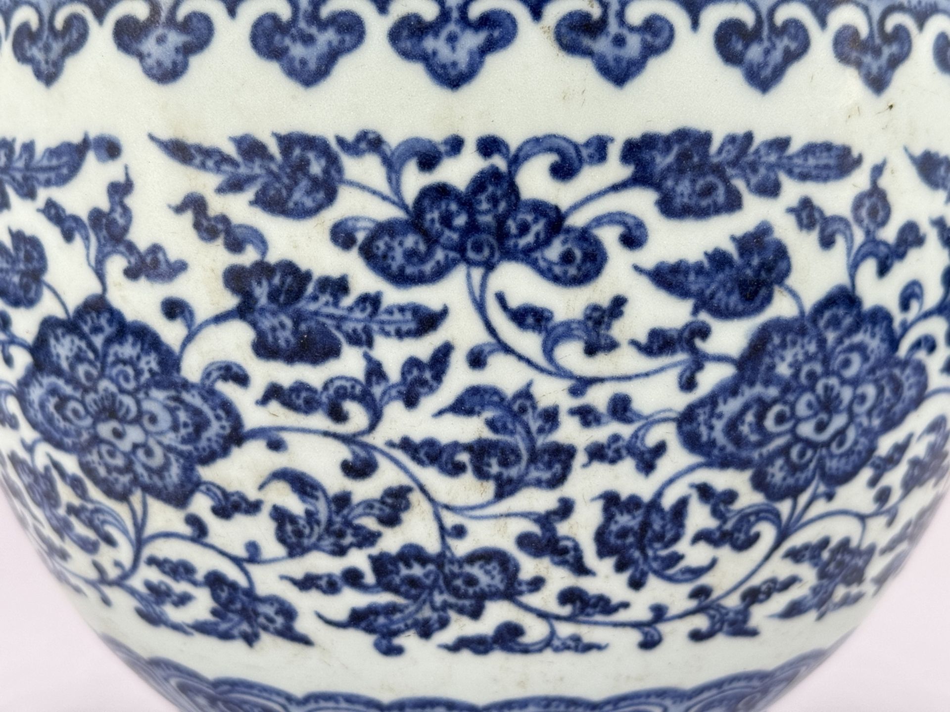 A Chinese Blue&White vase, 17TH/18TH Century Pr.  - Bild 11 aus 12