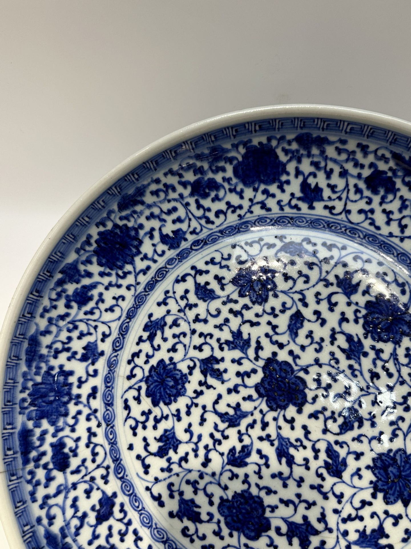 A Chinese Blue&White dish, 17TH/18TH Century Pr.  - Bild 6 aus 14