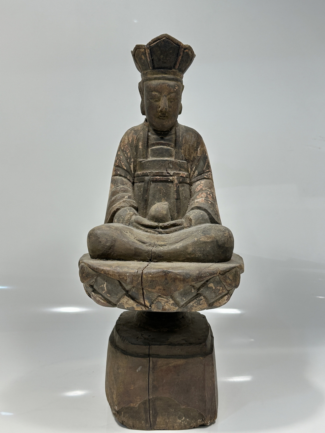 A Chinese wood sculpture, 16TH Century earlier Pr. Collection of NARA private gallary.