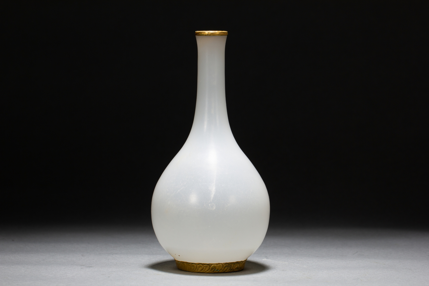 A Chinese glass vase, 18TH/19TH Century Pr.  - Image 4 of 9