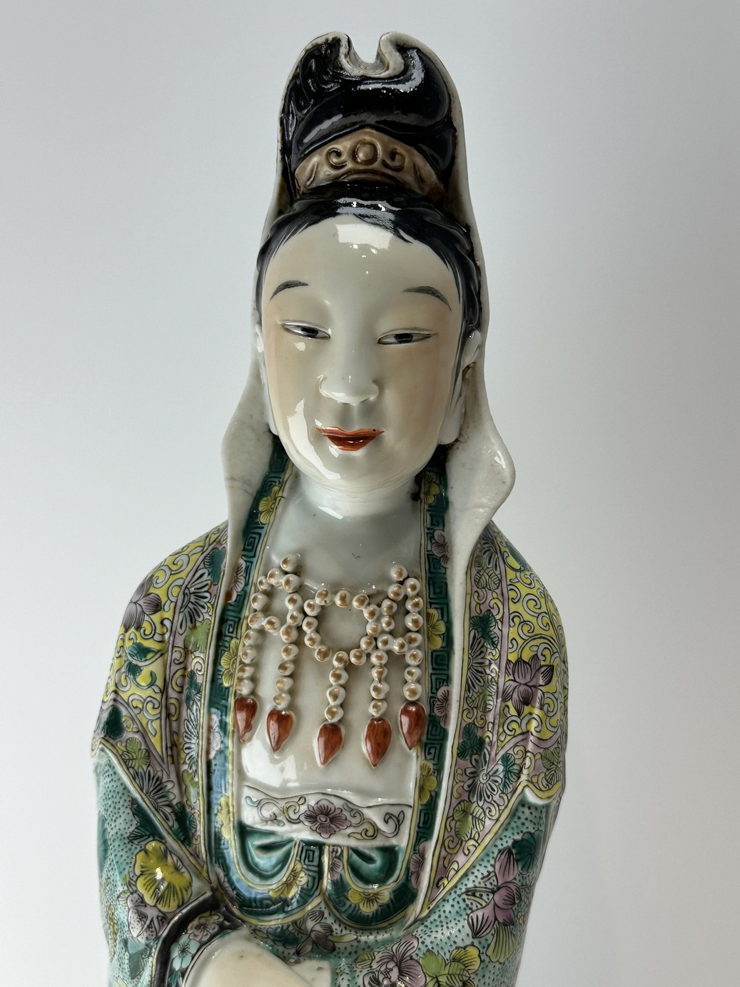 A Chinese porcelain figure, 17TH/18TH Century Pr.  - Image 5 of 14