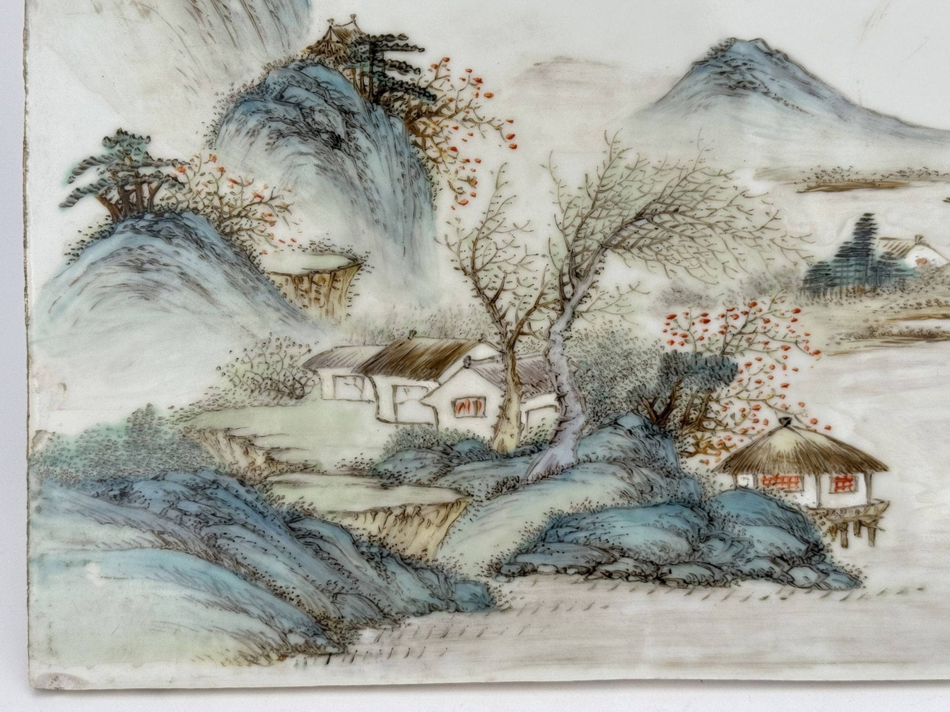 A Chinese porcelain plaque, 19TH/20TH Century Pr.  - Bild 2 aus 5