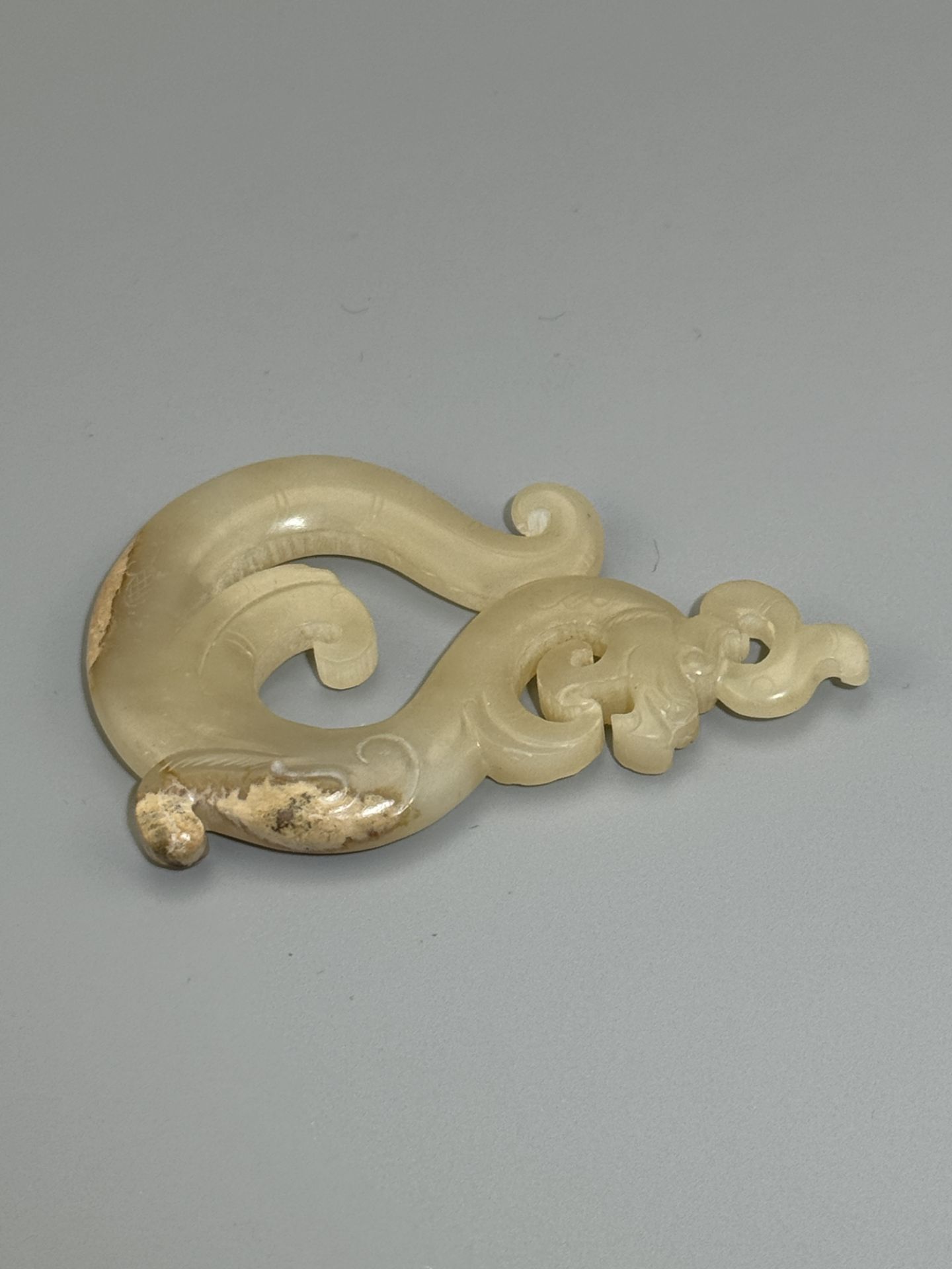 A Chinese jade ornament, 13TH/16TH Century Pr.Collection of NARA private gallary. - Image 6 of 6