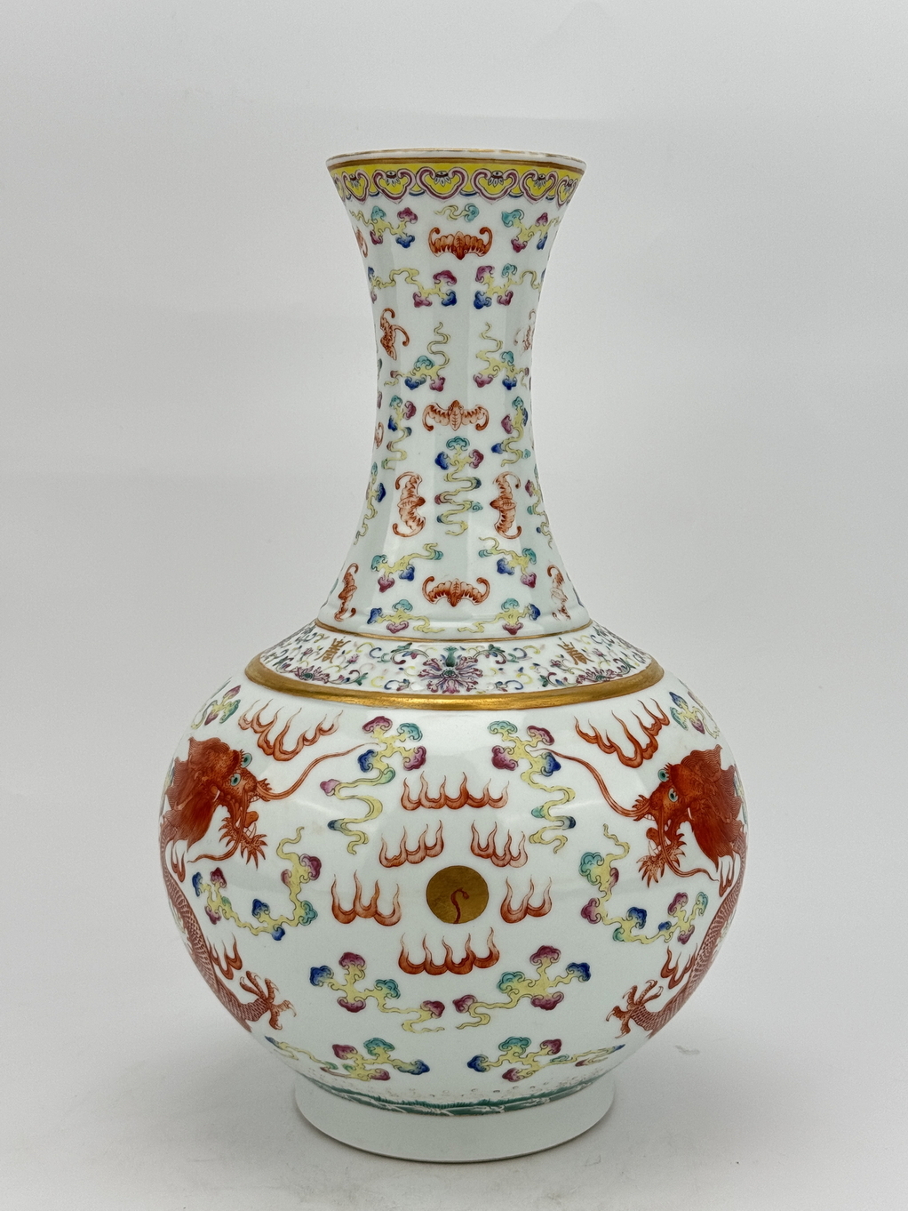 A Chinese Famille Rose vase, 19TH/20TH Century Pr.  - Image 5 of 9