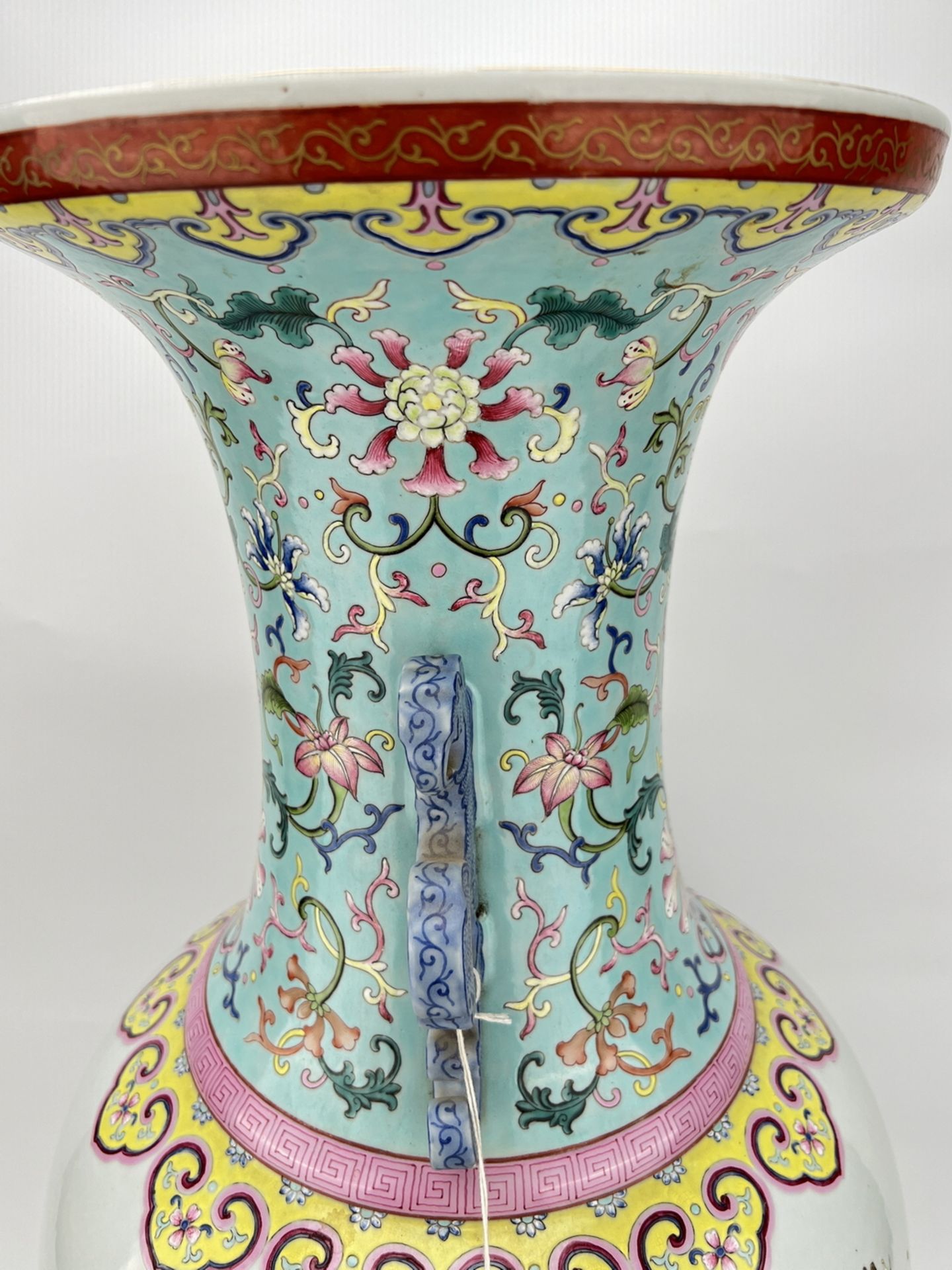 An extra ordinary large size of Chinese Famille Rose rose vase, 18TH/19TH Century Pr.  - Image 17 of 24