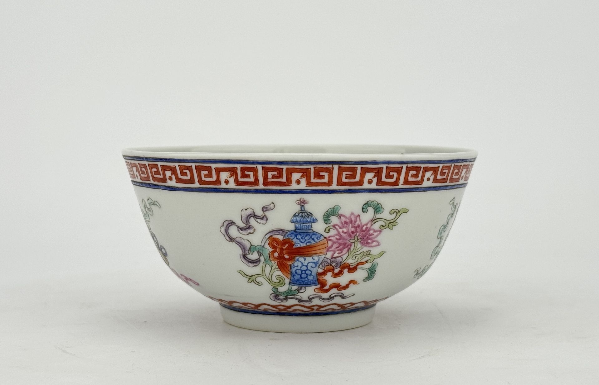 A Chinese Famille Rose bowl, 18TH/19TH Century Pr.  - Image 3 of 6