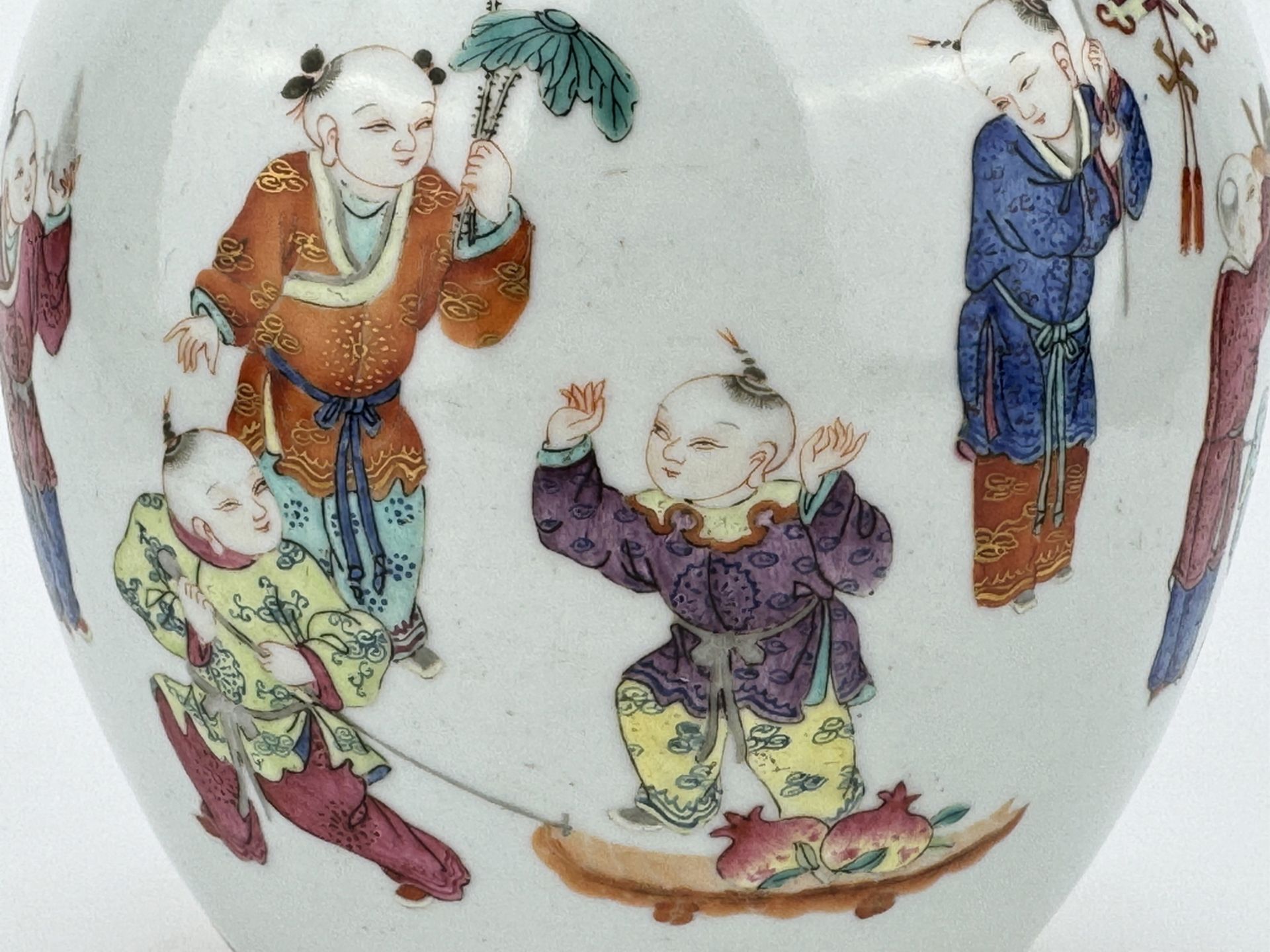 A Chinese Famille Rose jar, 17TH/18TH Century Pr.  - Image 5 of 11