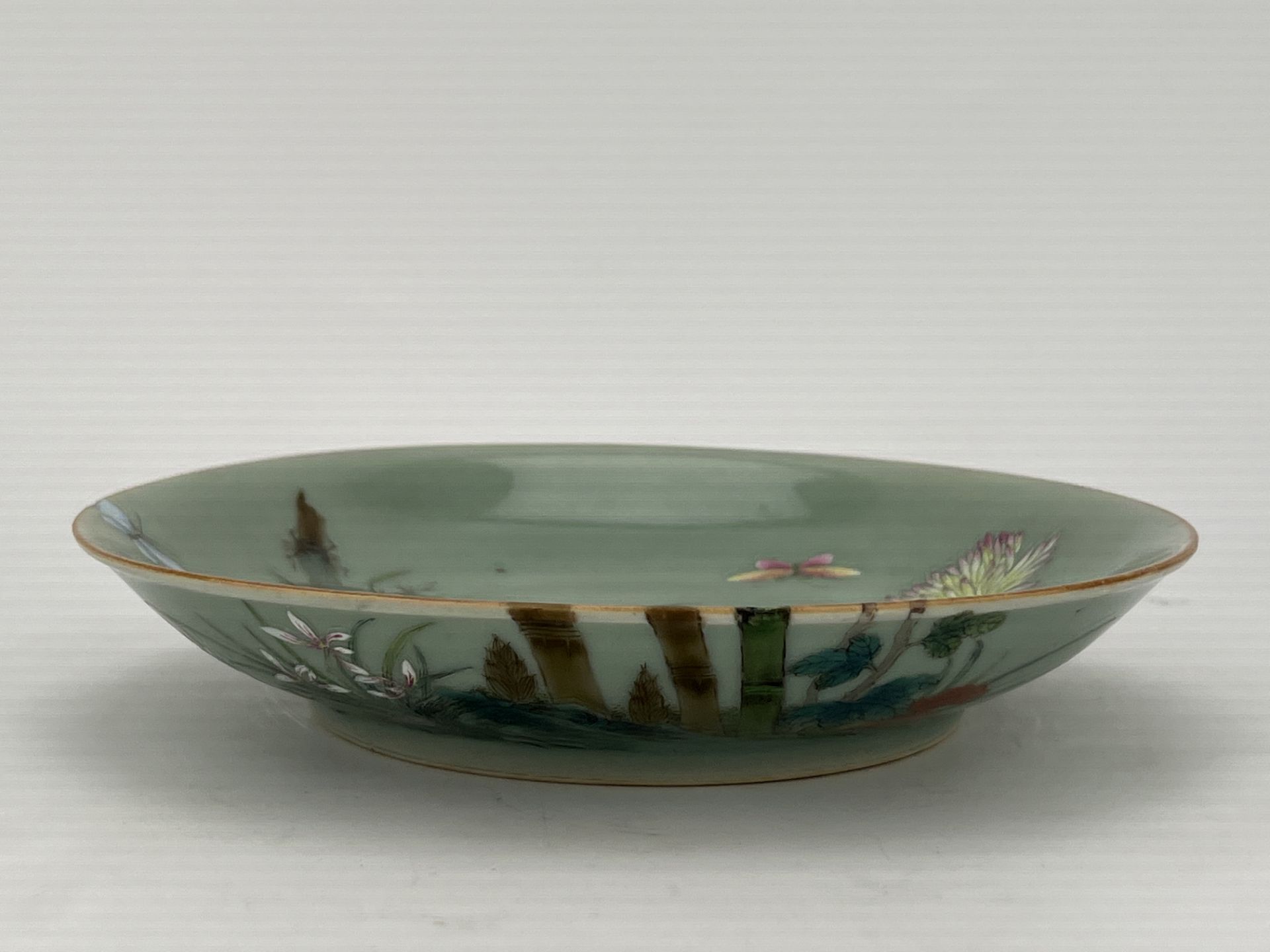 A Chinese Famille Rose dish, 19TH/20TH Century Pr.  - Bild 8 aus 8