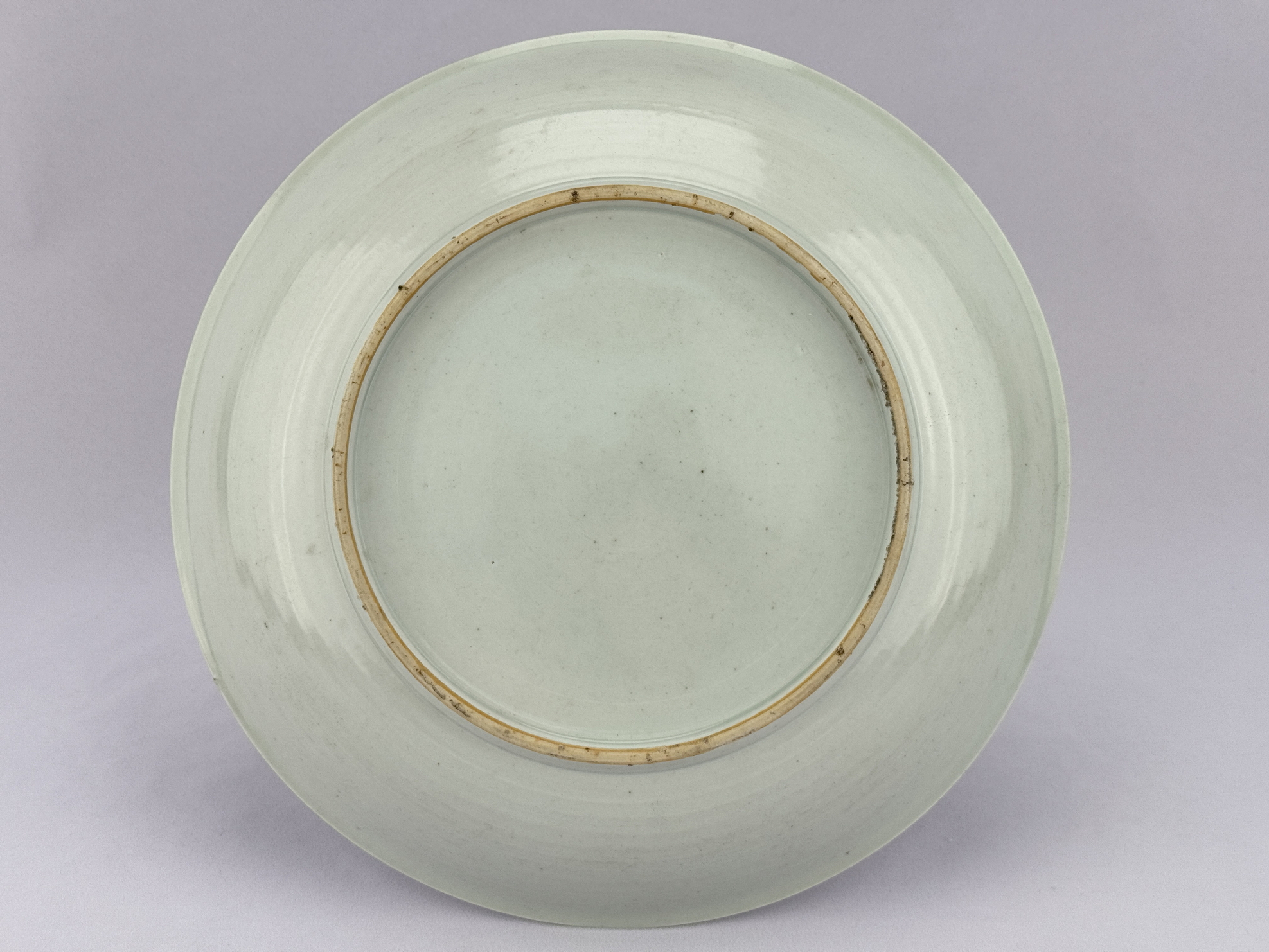 A Chinese Famille Rose dish, 17TH/18TH Century Pr. - Image 4 of 7